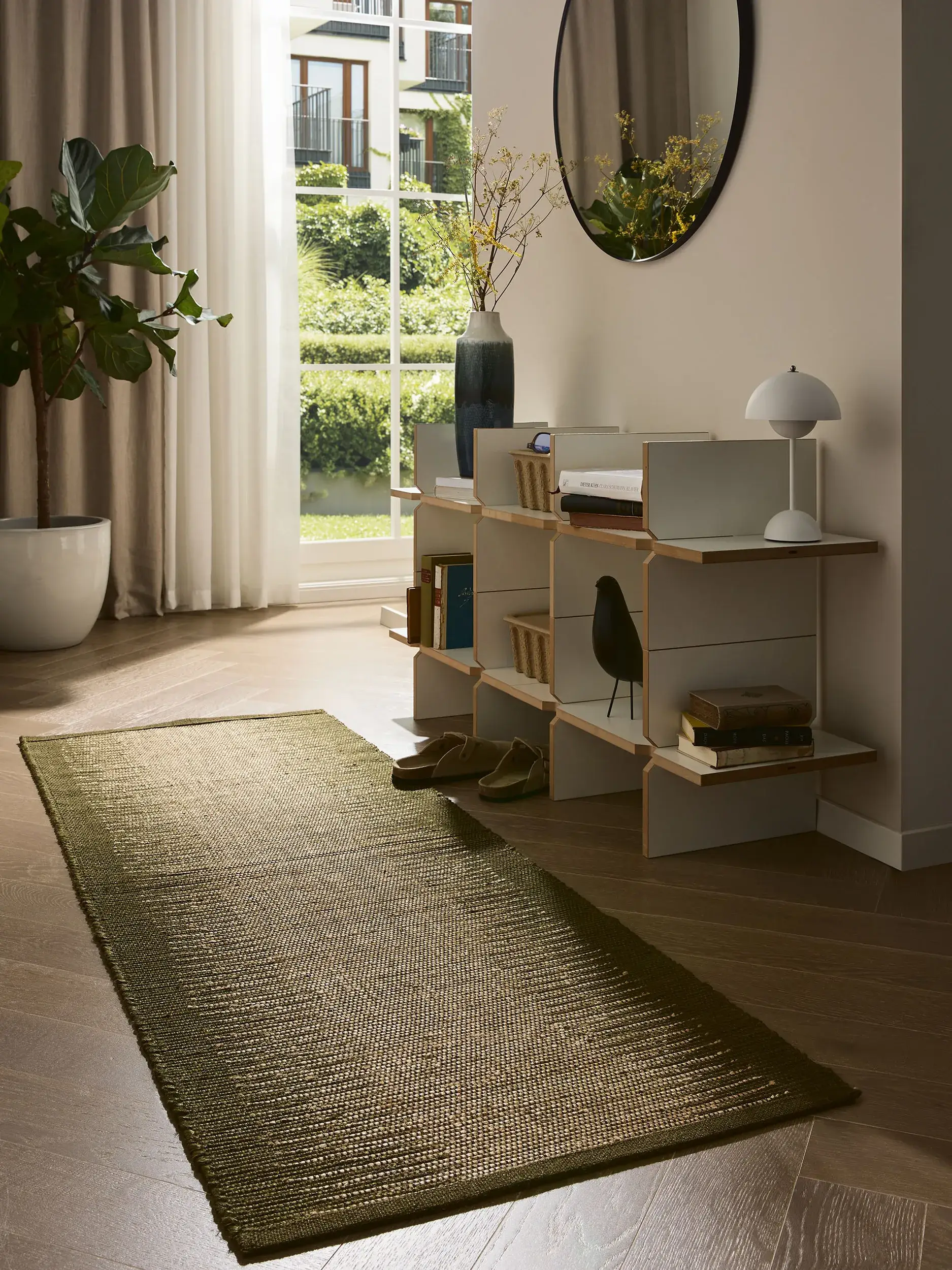 Rug made of 79% Polyester, 20% Baumwolle, 1% Latex in Grün with a 79% Polyester, 20% Baumwolle, 1% Latex high pile by benuta Pure