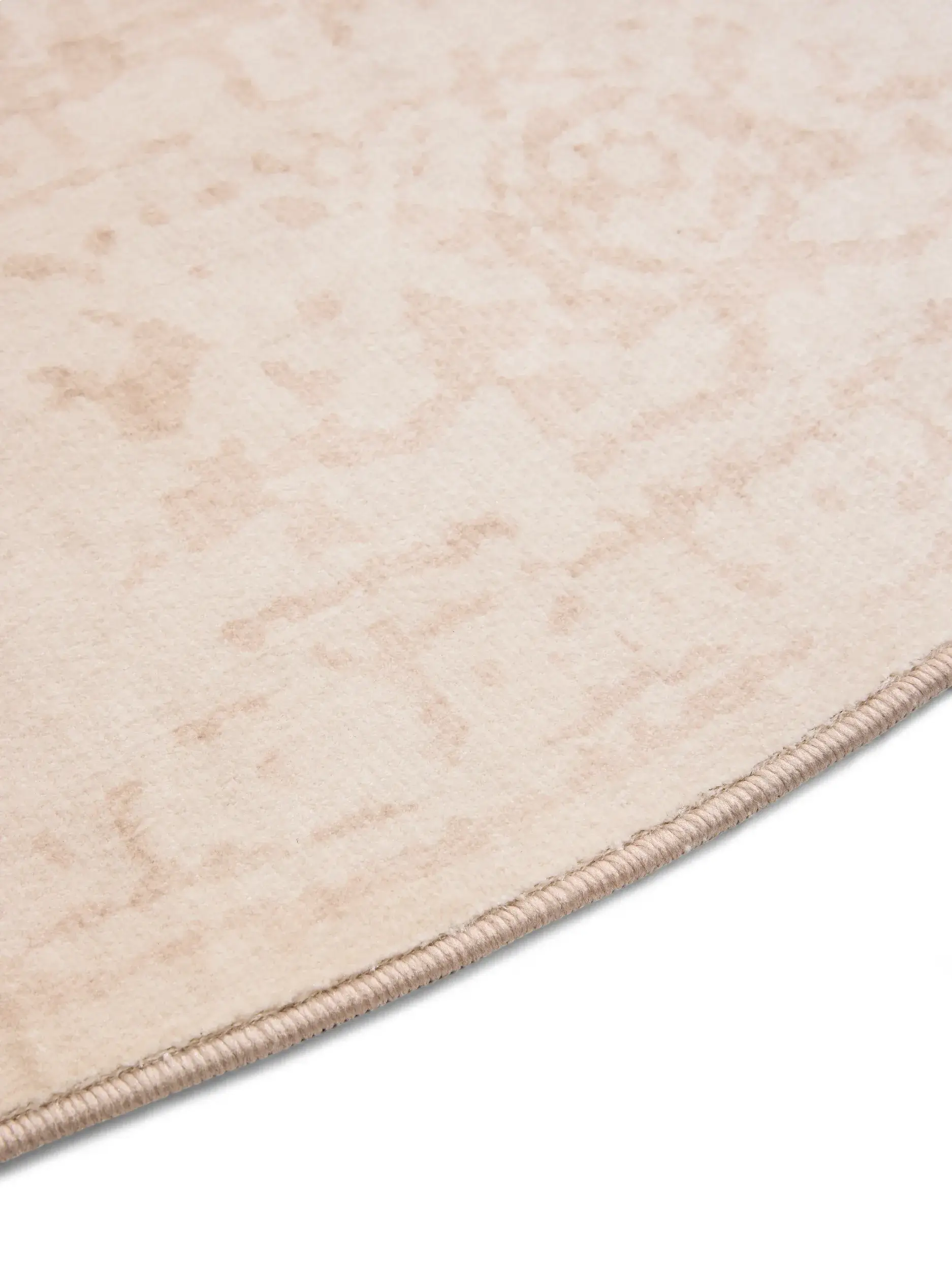 Matto 100% Polyestera värissä Beige 100% Polyester korkealla nukalla merkiltä benuta Nest