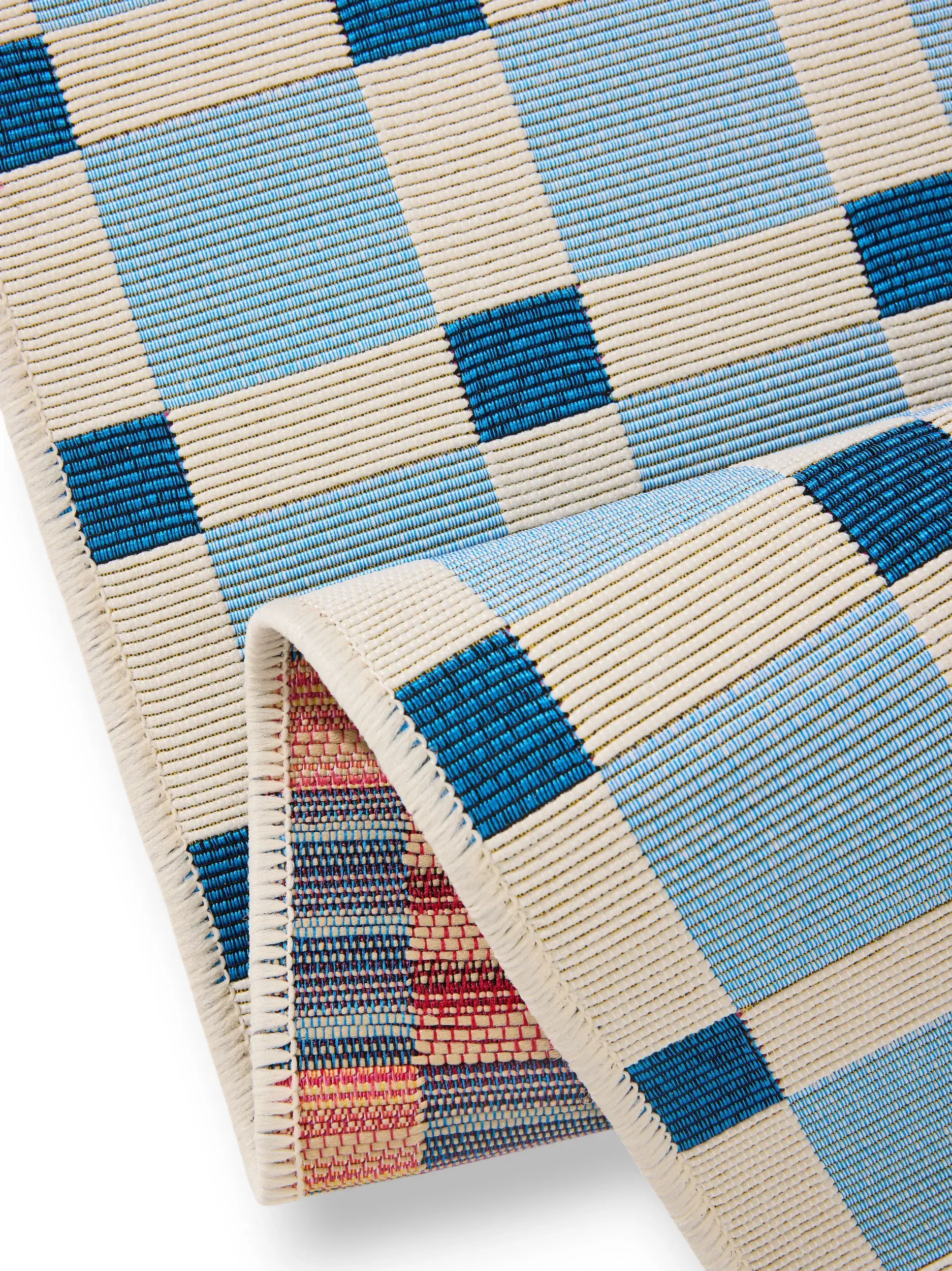 Teppich aus 76% Polypropylen, 23% Polyester, 1% Latex in Blau mit 76% Polypropylen, 23% Polyester, 1% Latex hohem Flor von benuta Pop