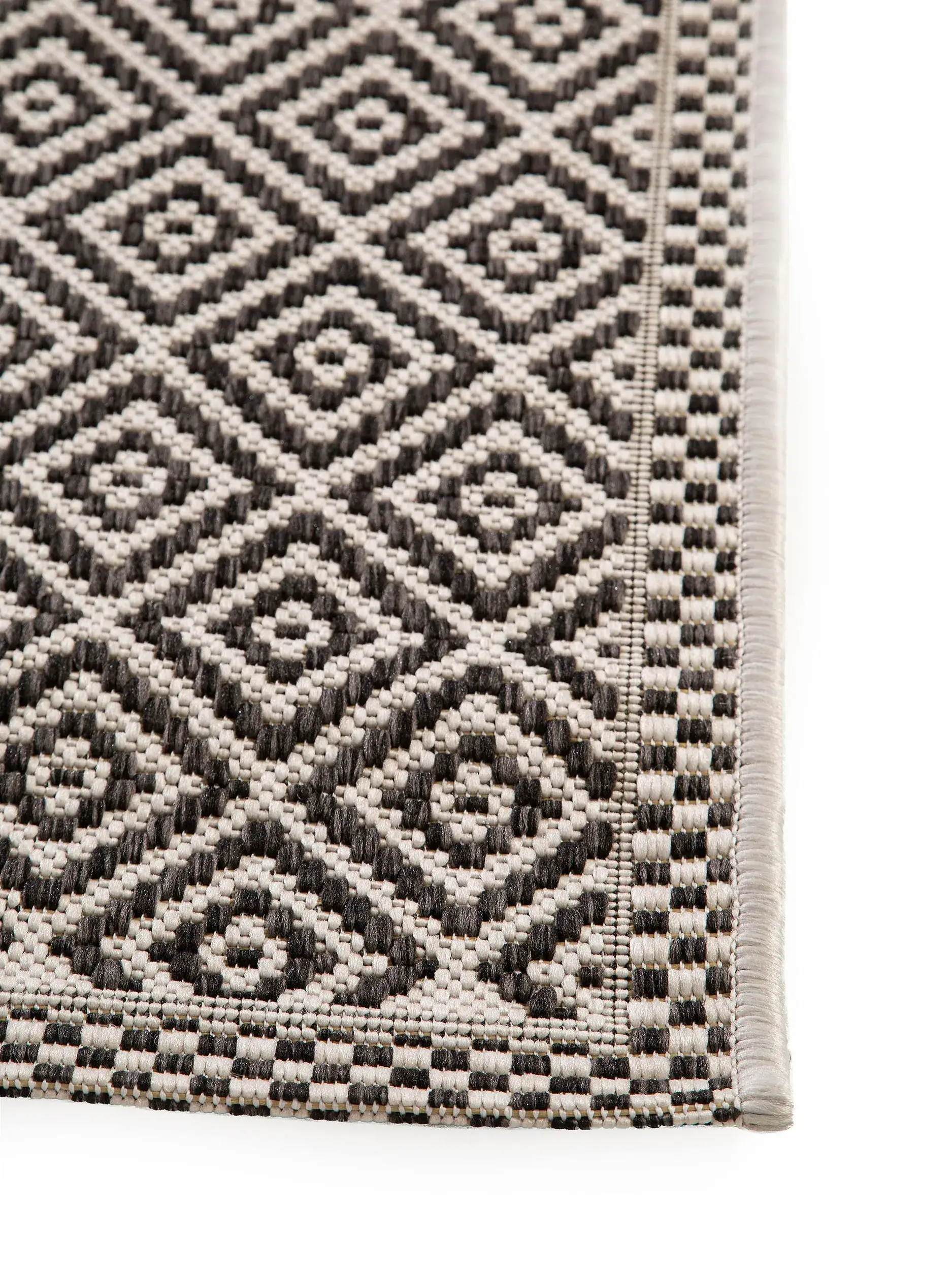 Teppich aus 100% Polypropylen in Schwarz/Weiß mit 100% Polypropylen hohem Flor von benuta Nest