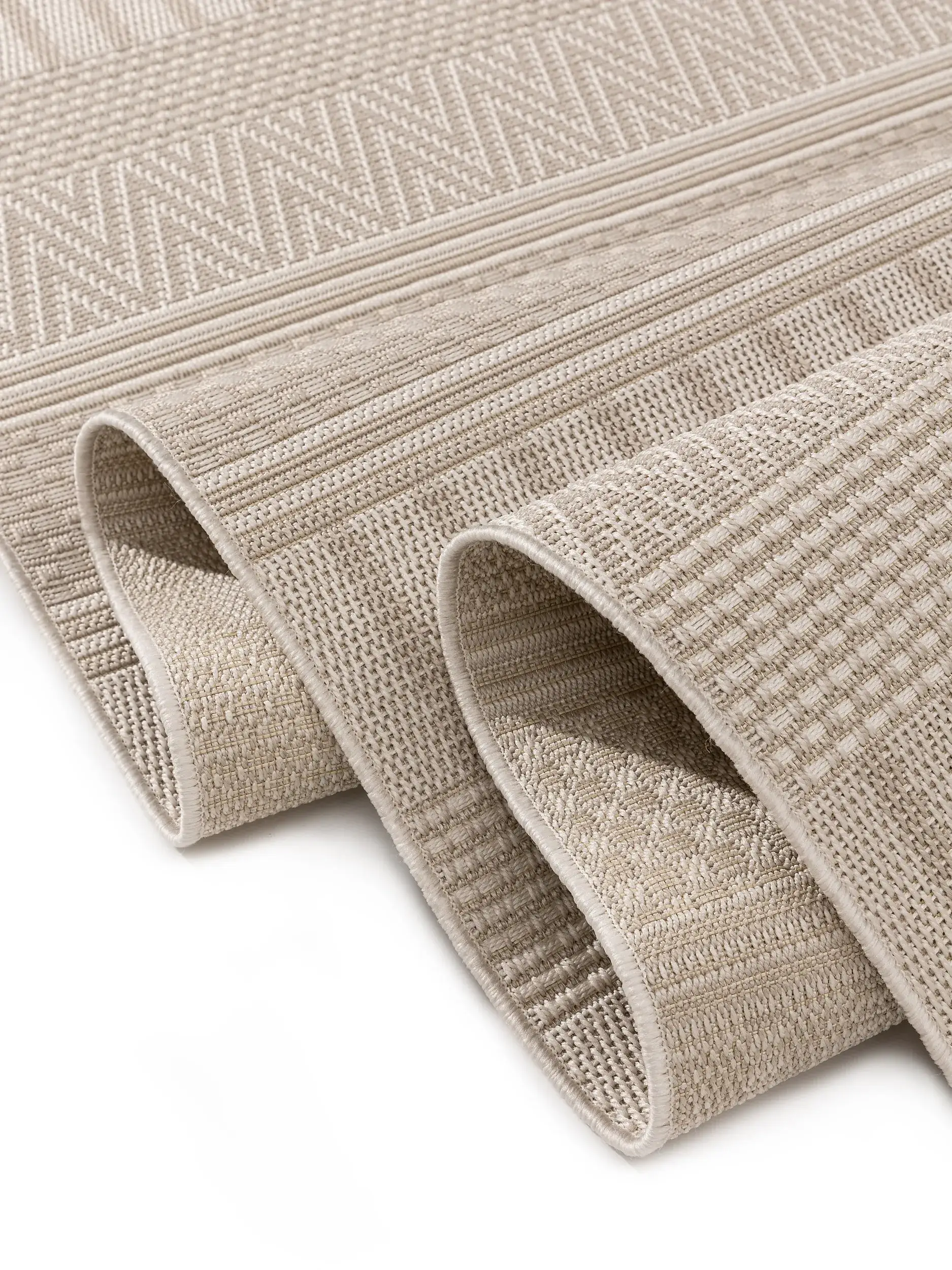 Tappeto di 100% Polipropilene in Beige con pelo alto 100% Polipropilene da benuta nest