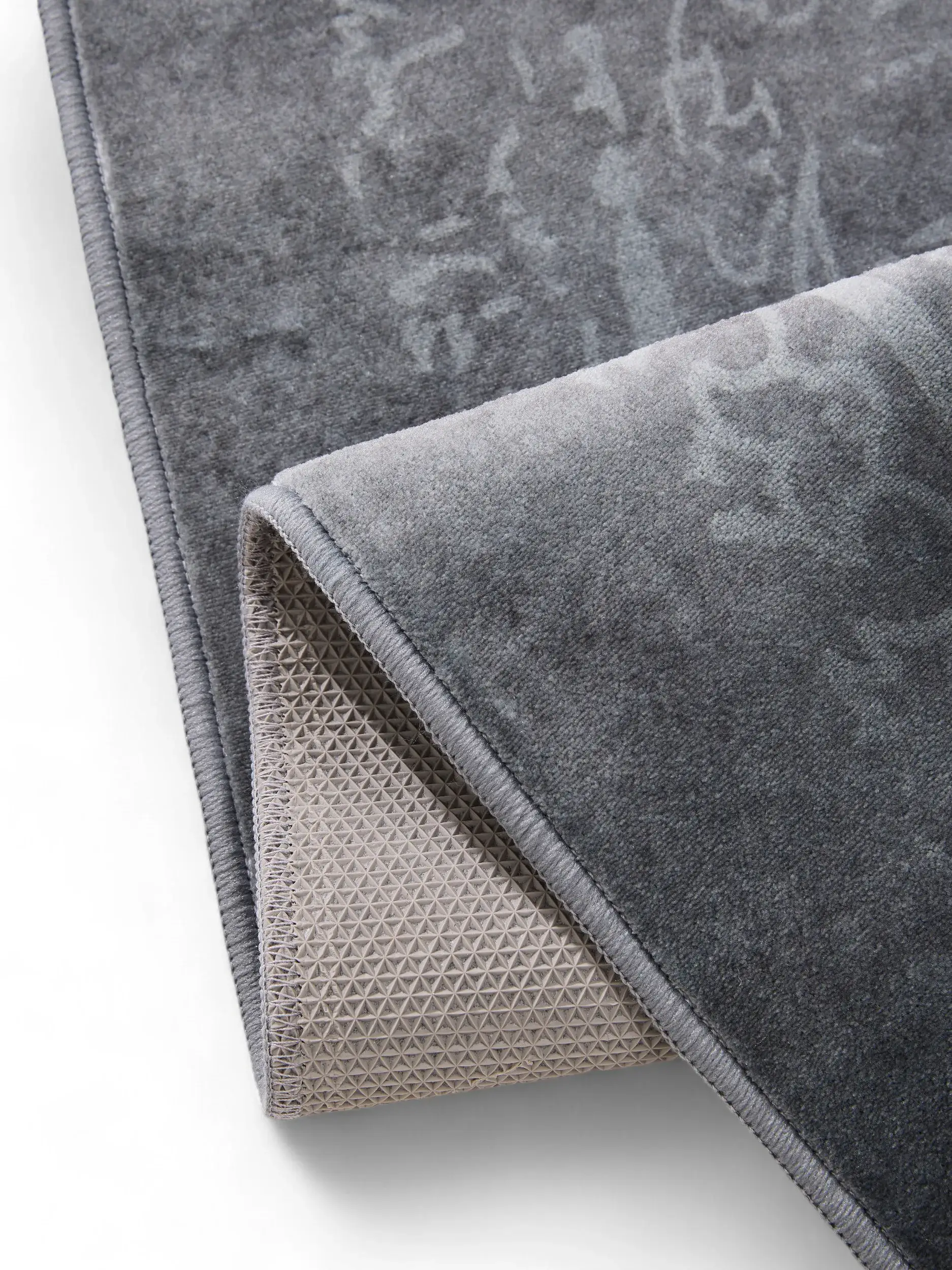 Teppich aus 100% Polyester in Beige mit 100% Polyester hohem Flor von benuta Nest