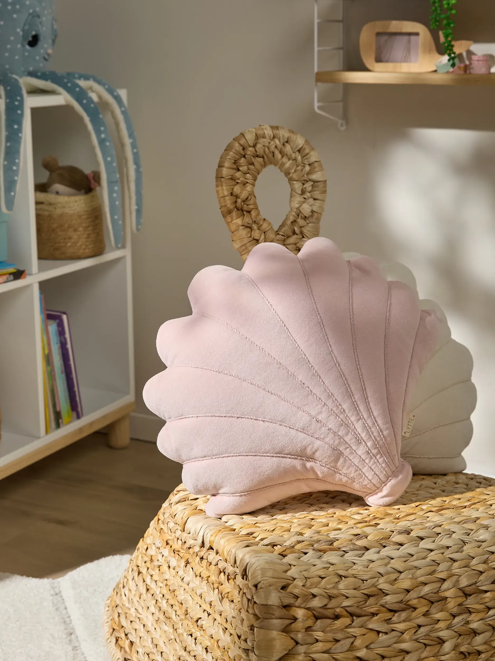 Kissen Nori Rosa im Design Kindermotive aus  von Lytte
