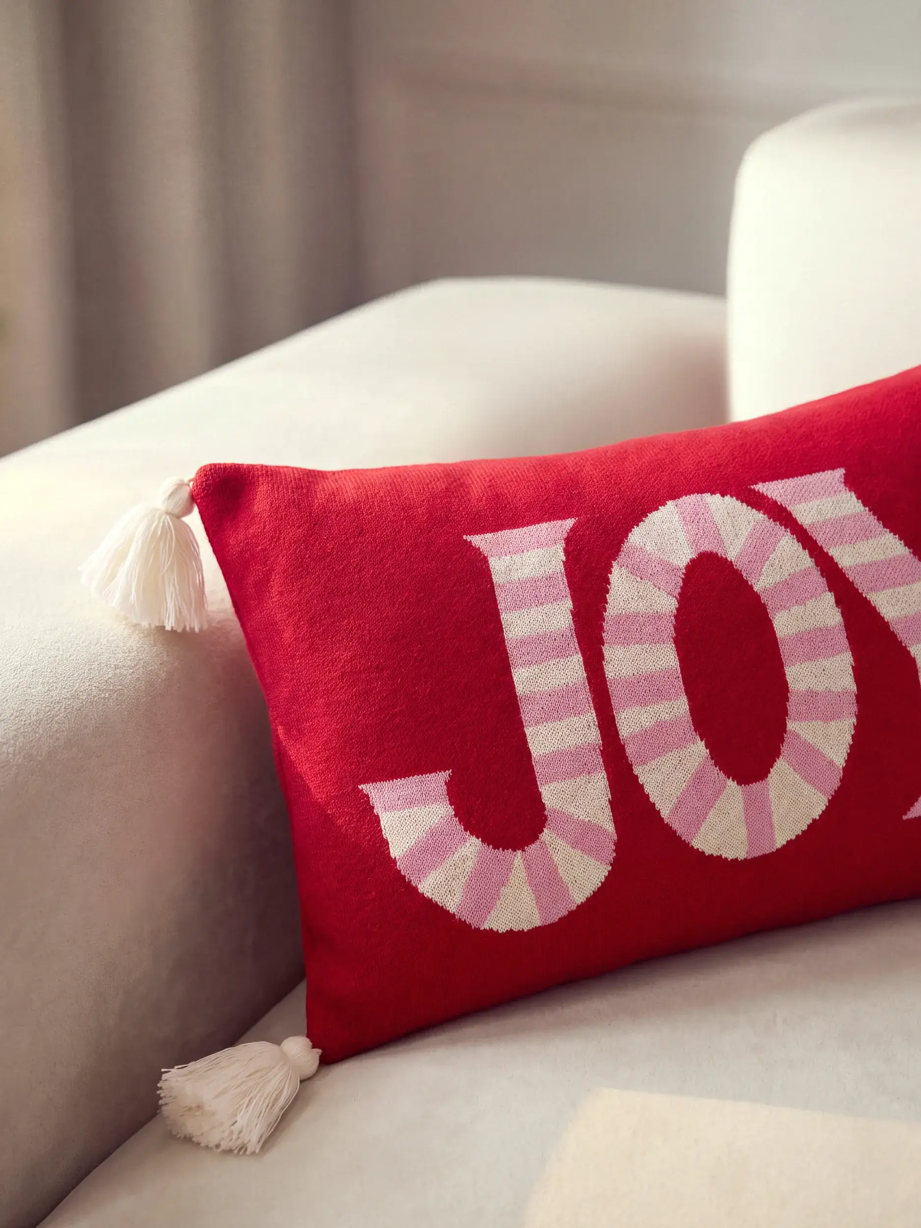 Vánoční polštář Joyful Červená od benuta