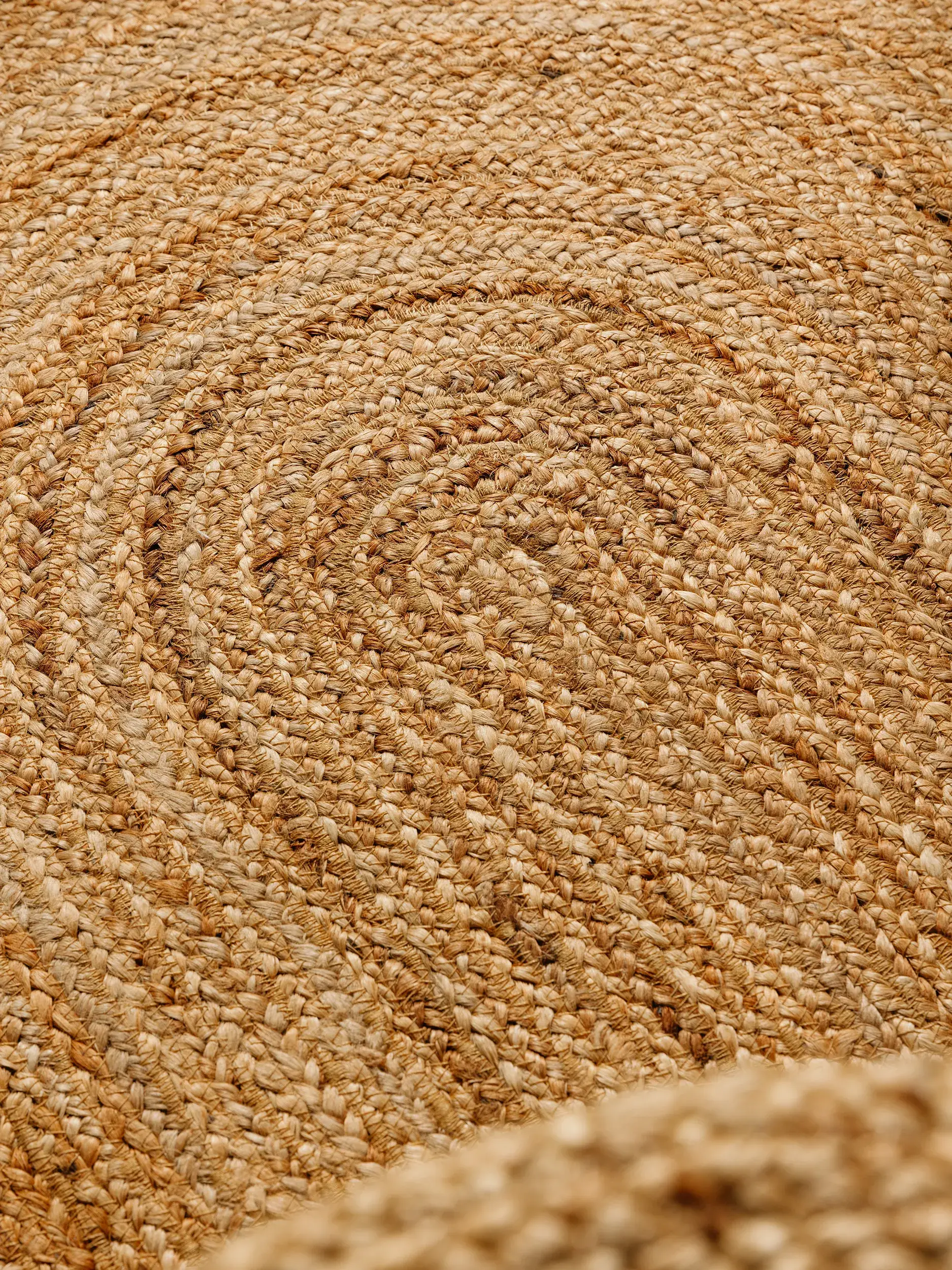 Teppich aus 100% Jute in Braun mit 100% Jute hohem Flor von benuta Pure