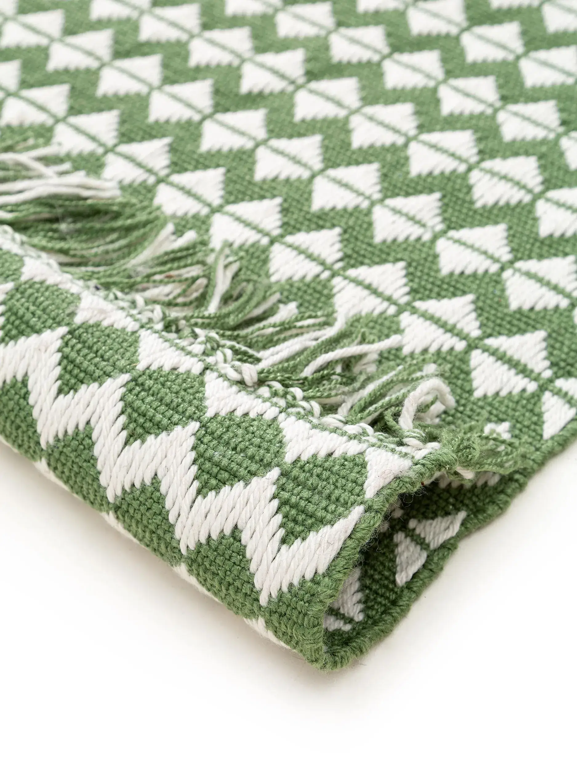 Matto 100% Polyester (recyceltes PET)a värissä Grün 100% Polyester (recyceltes PET) korkealla nukalla merkiltä benuta Pure