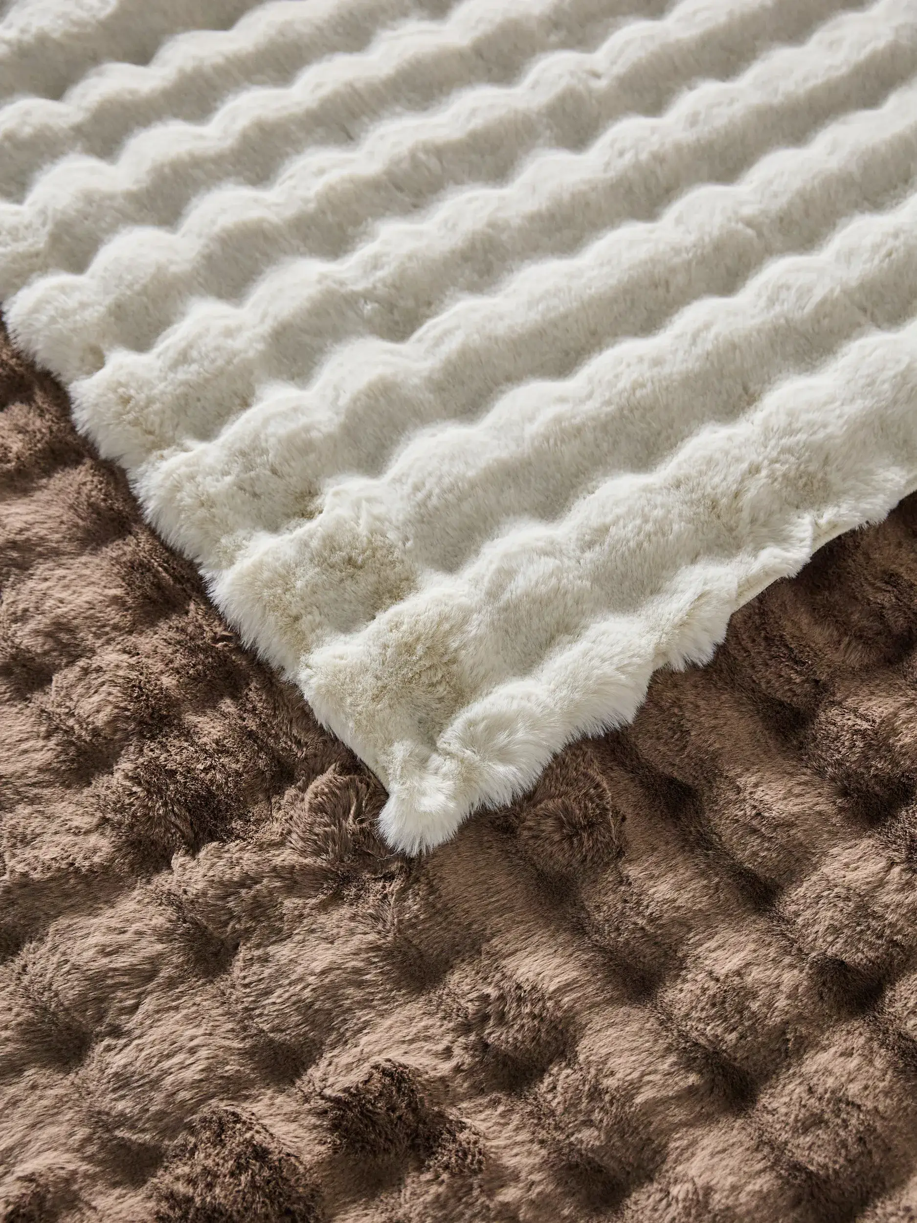 Rug made of 100% Polyester in Braun with a 100% Polyester high pile by benuta Nest