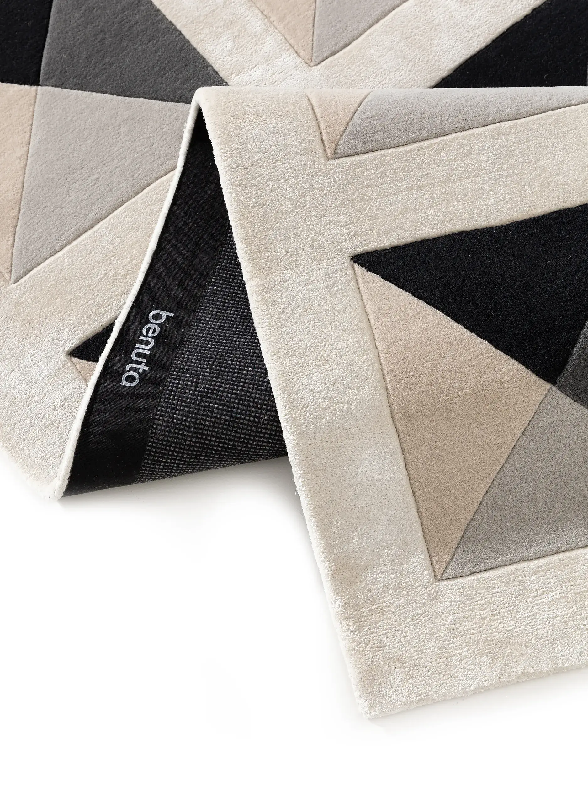 Teppe Sid av 60% Ull, 40% Lyocell (Tencel™) i Beige fra benuta Finest