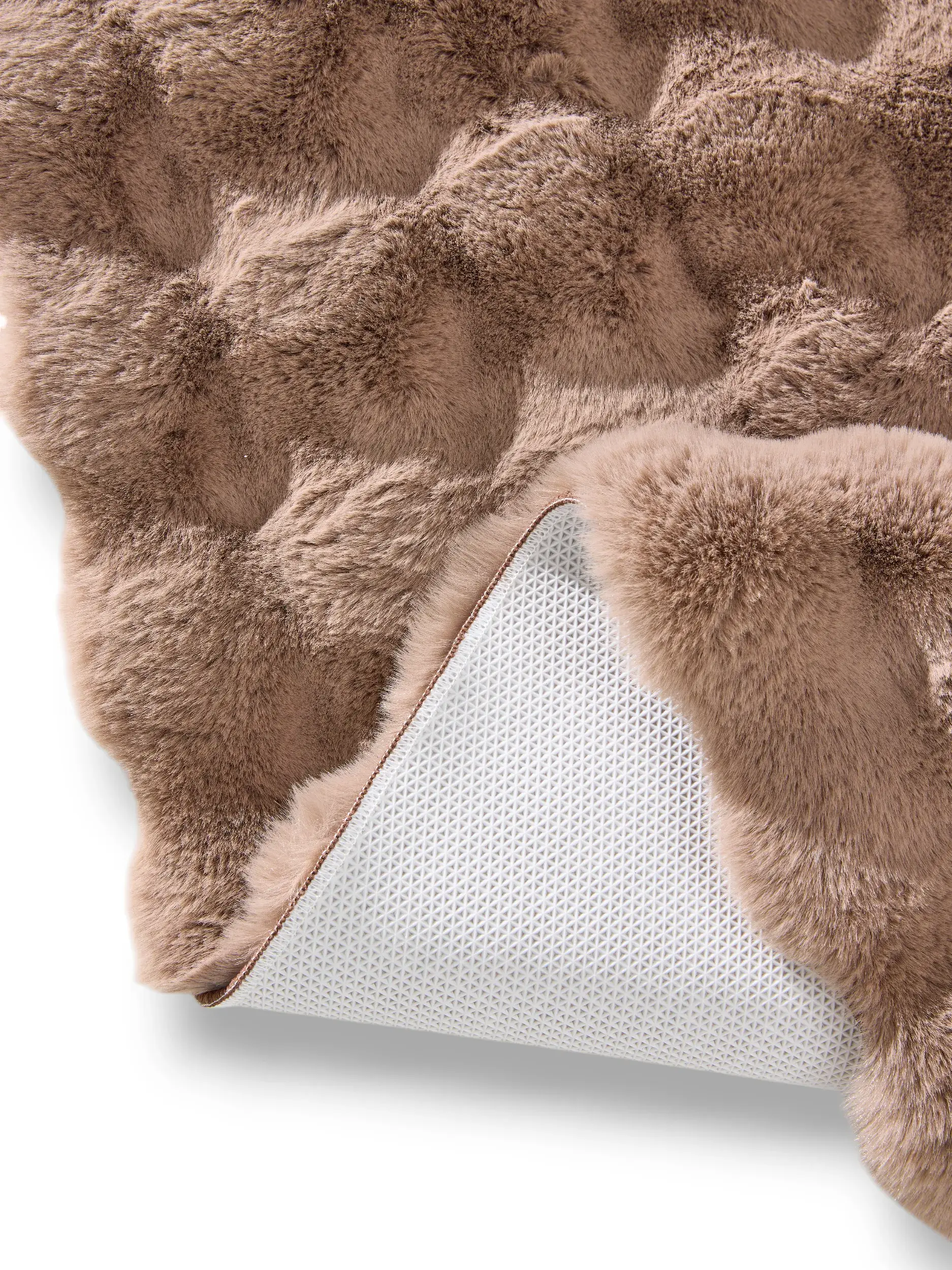 Rug made of 100% Polyester in Braun with a 100% Polyester high pile by benuta Nest