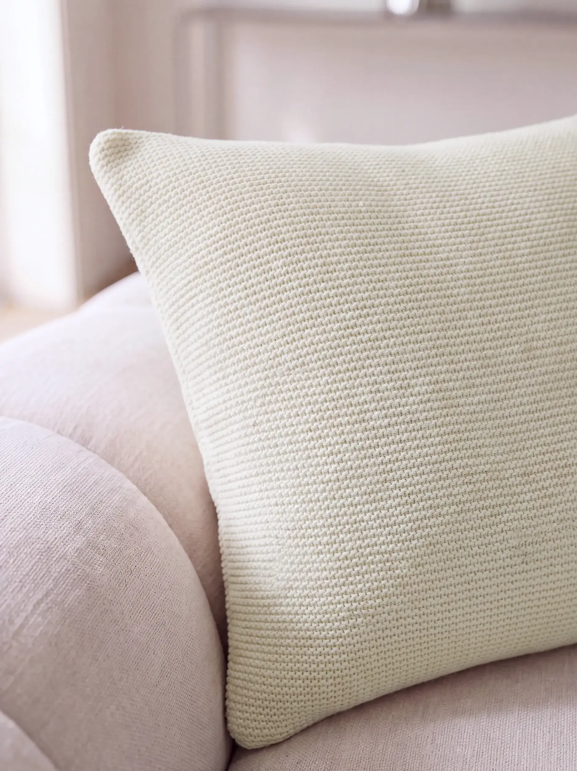 Kussen Helma Ivory van benuta Pure