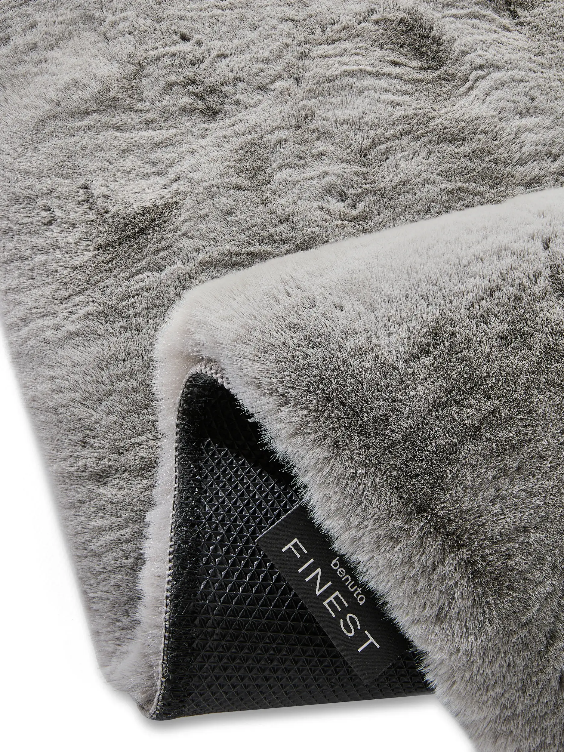 Teppich aus 100% Polyester in Grau mit 100% Polyester hohem Flor von benuta Finest