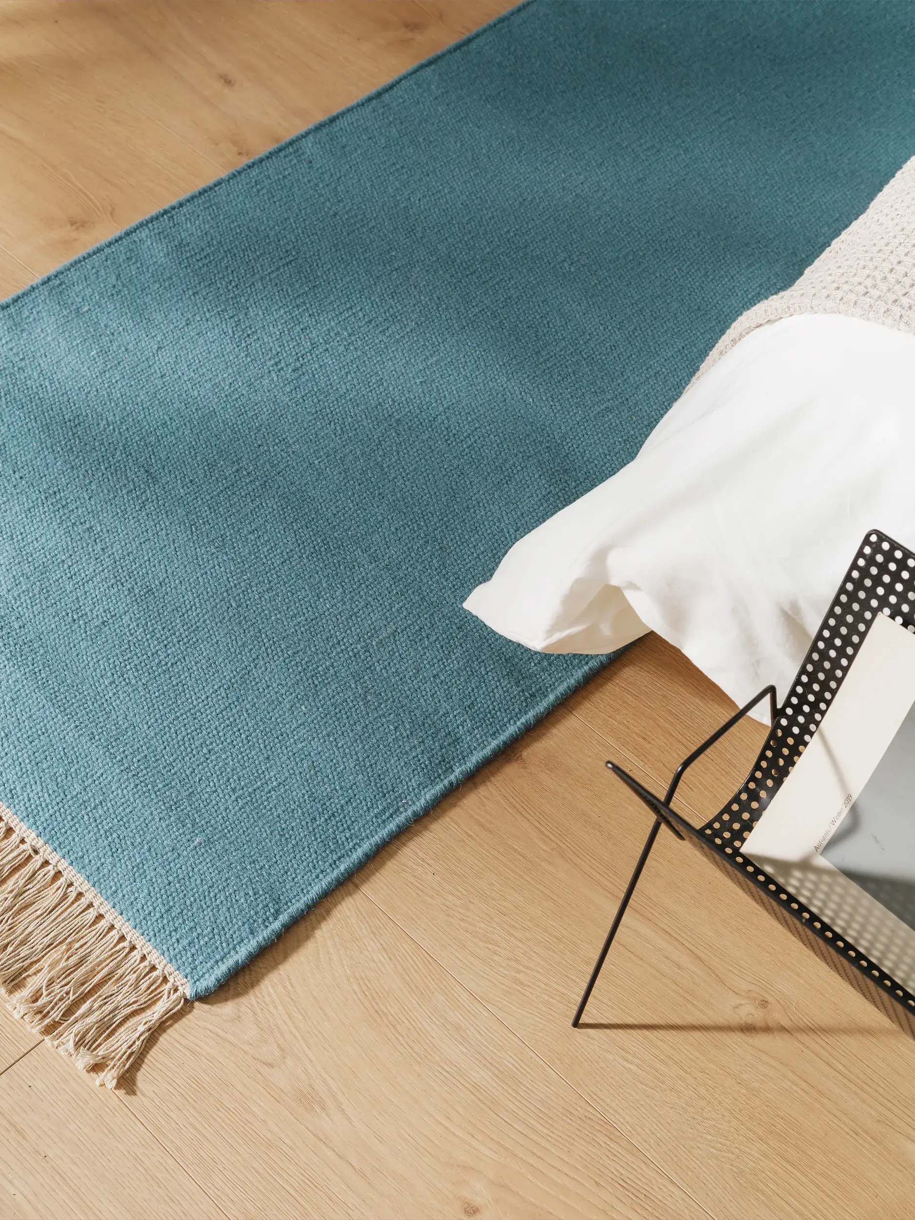 Rug made of 80% Wolle, 20% Baumwolle in Blau with a 80% Wolle, 20% Baumwolle high pile by benuta Pop