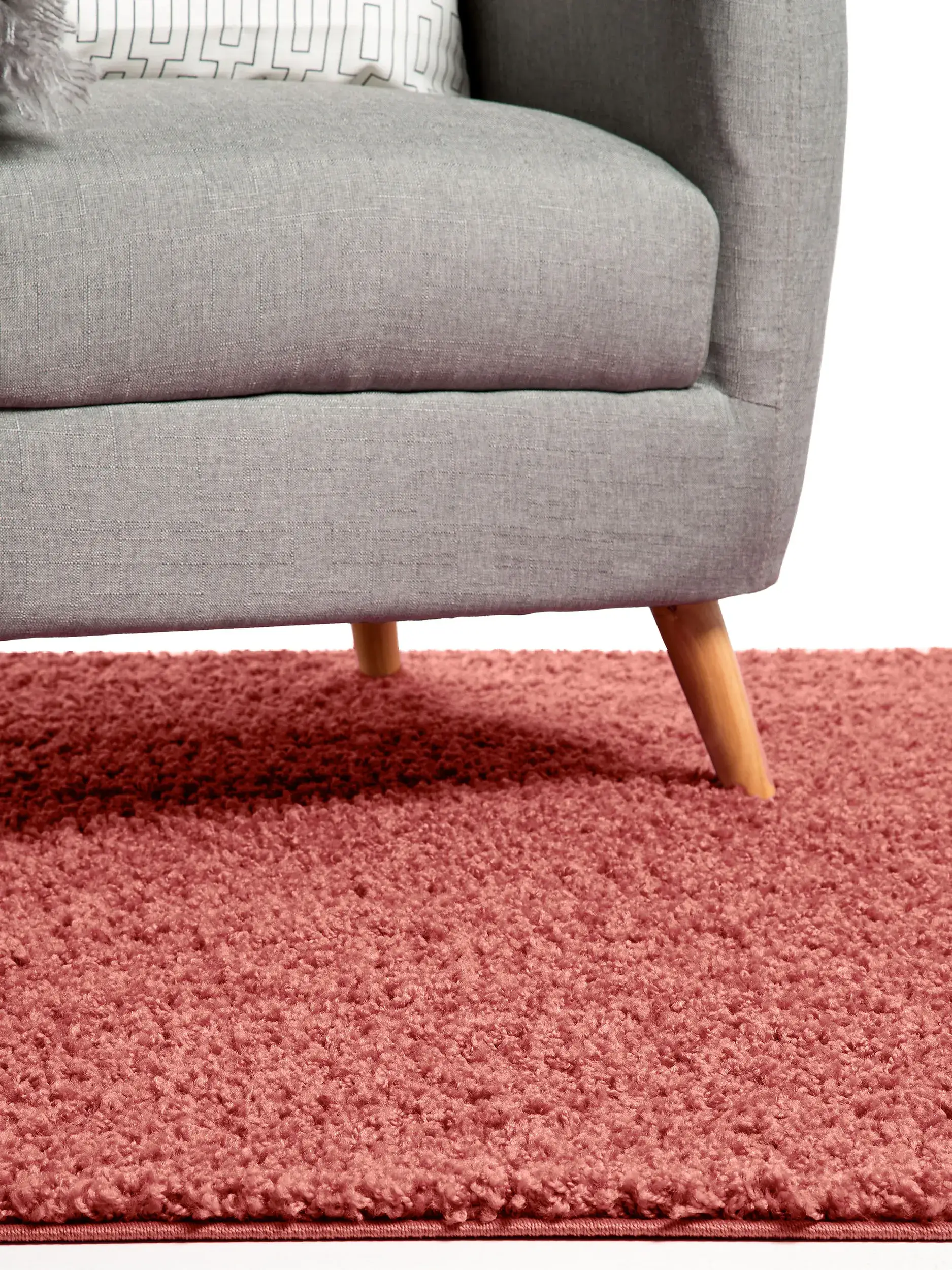 Rug made of 100% Polypropylen in Rosa with a 100% Polypropylen high pile by benuta