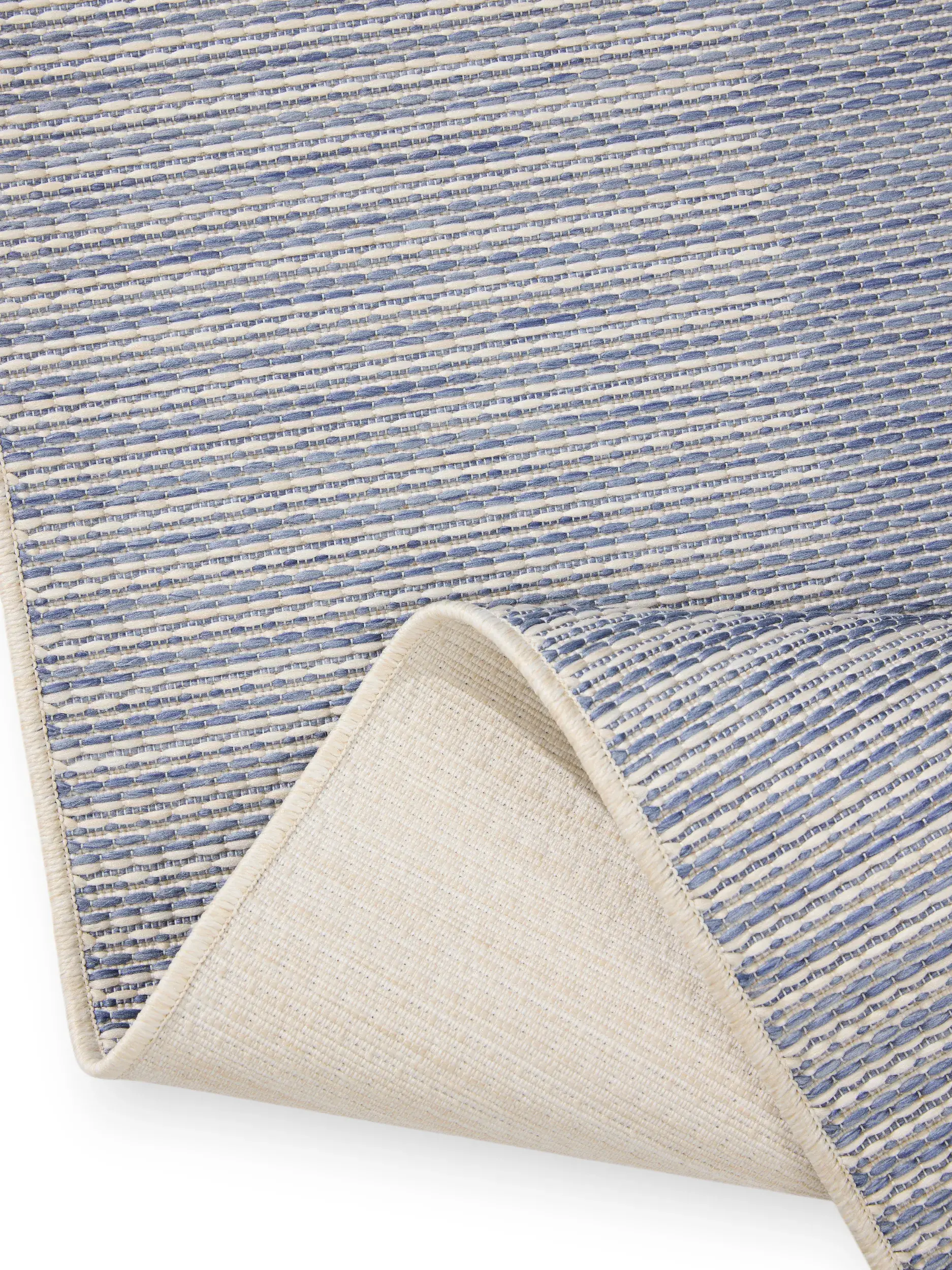 Teppich aus 100% Polypropylen in Blau mit 100% Polypropylen hohem Flor von benuta Nest