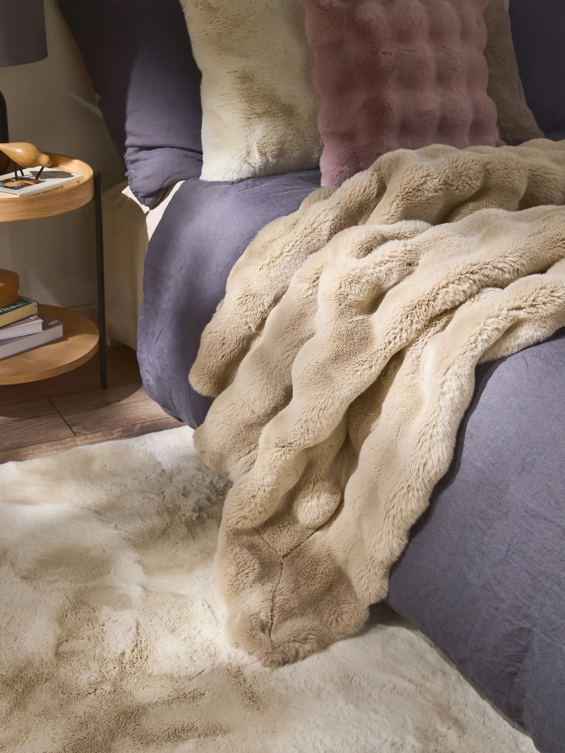 Blanket Dave Beige in Solid design made of 100% Polyester by benuta Nest