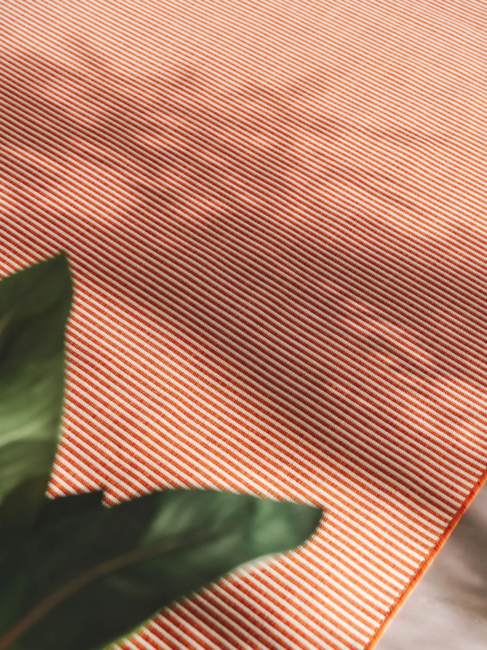 Teppich aus 100% Polypropylen in Orange mit 100% Polypropylen hohem Flor von benuta Nest