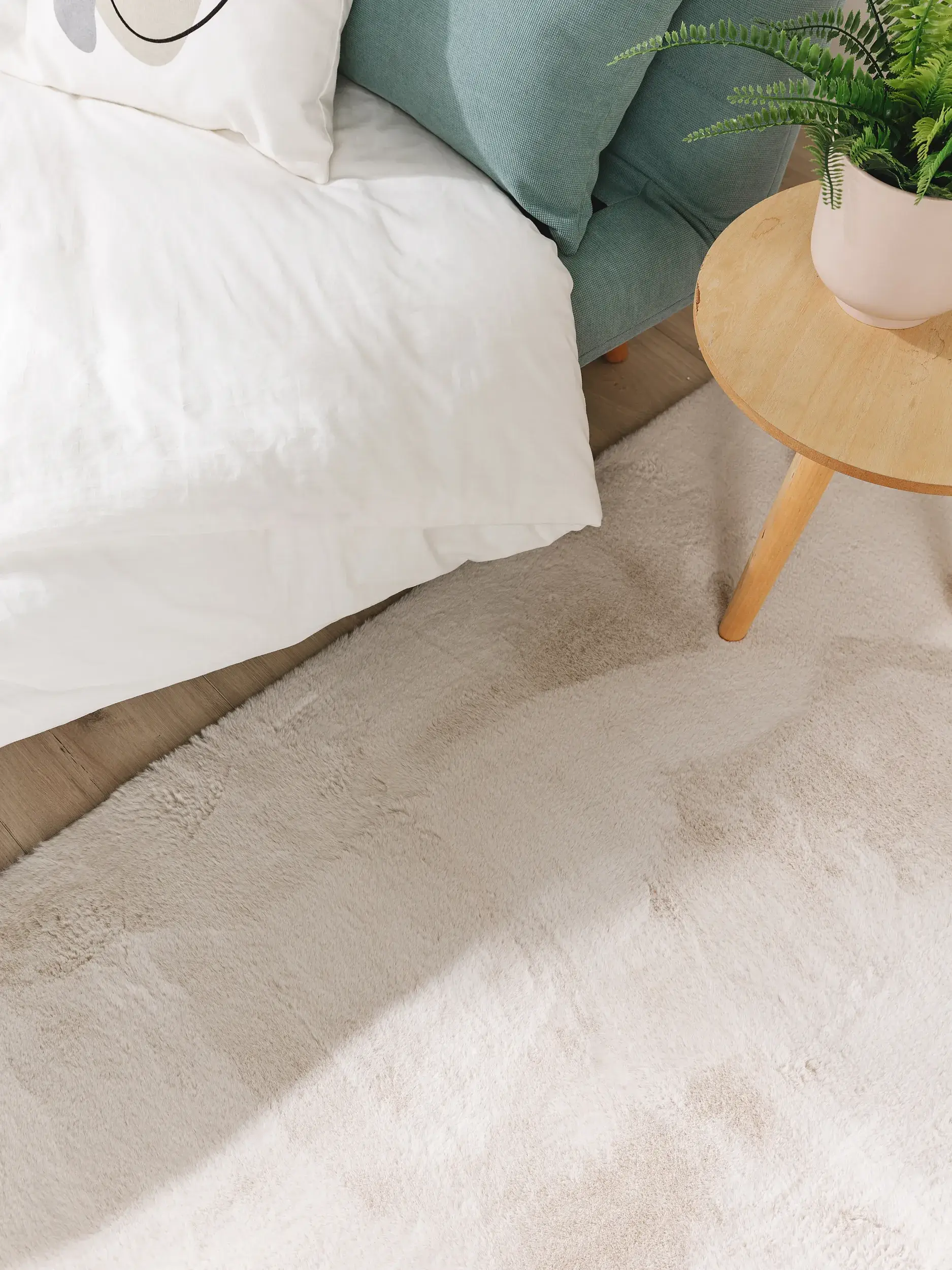 Rug made of 100% Polyester in Beige with a 100% Polyester high pile by benuta Basic