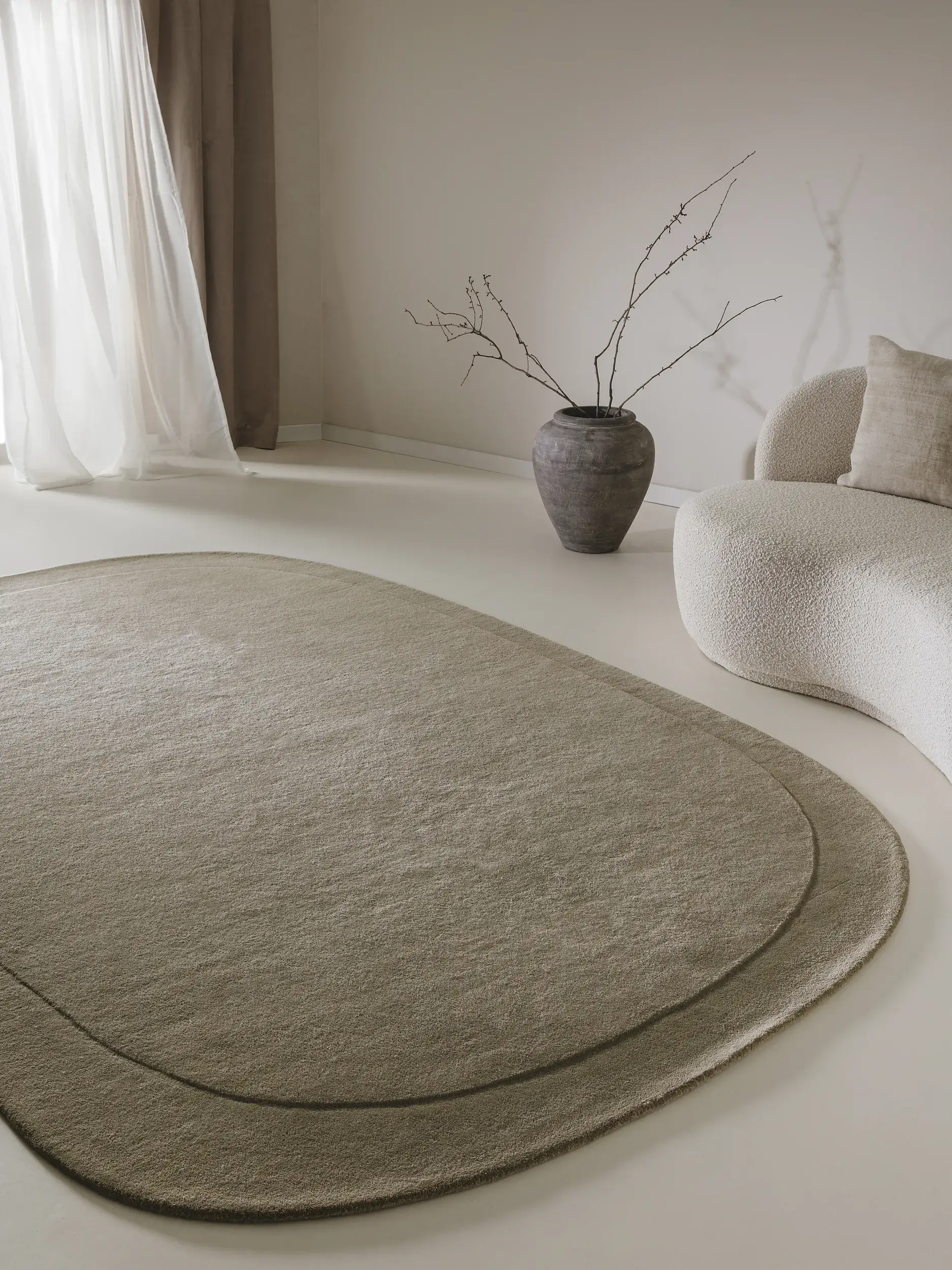 Tapijt van 100% Wol in Groen met een 100% Wol hoge pool van benuta pure