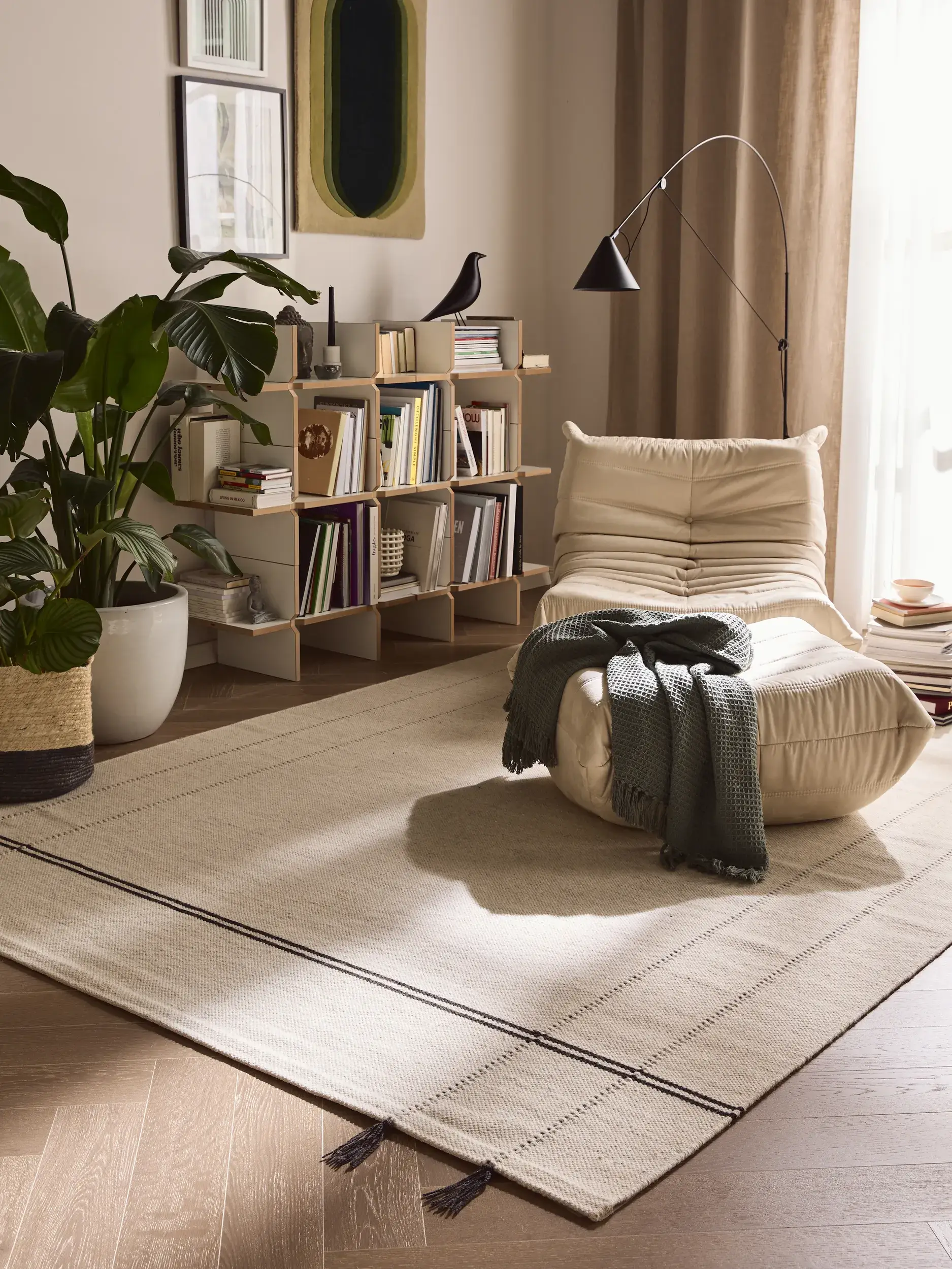 Rug made of 70% Wolle, 30% Baumwolle in Beige with a 70% Wolle, 30% Baumwolle high pile by benuta Pure