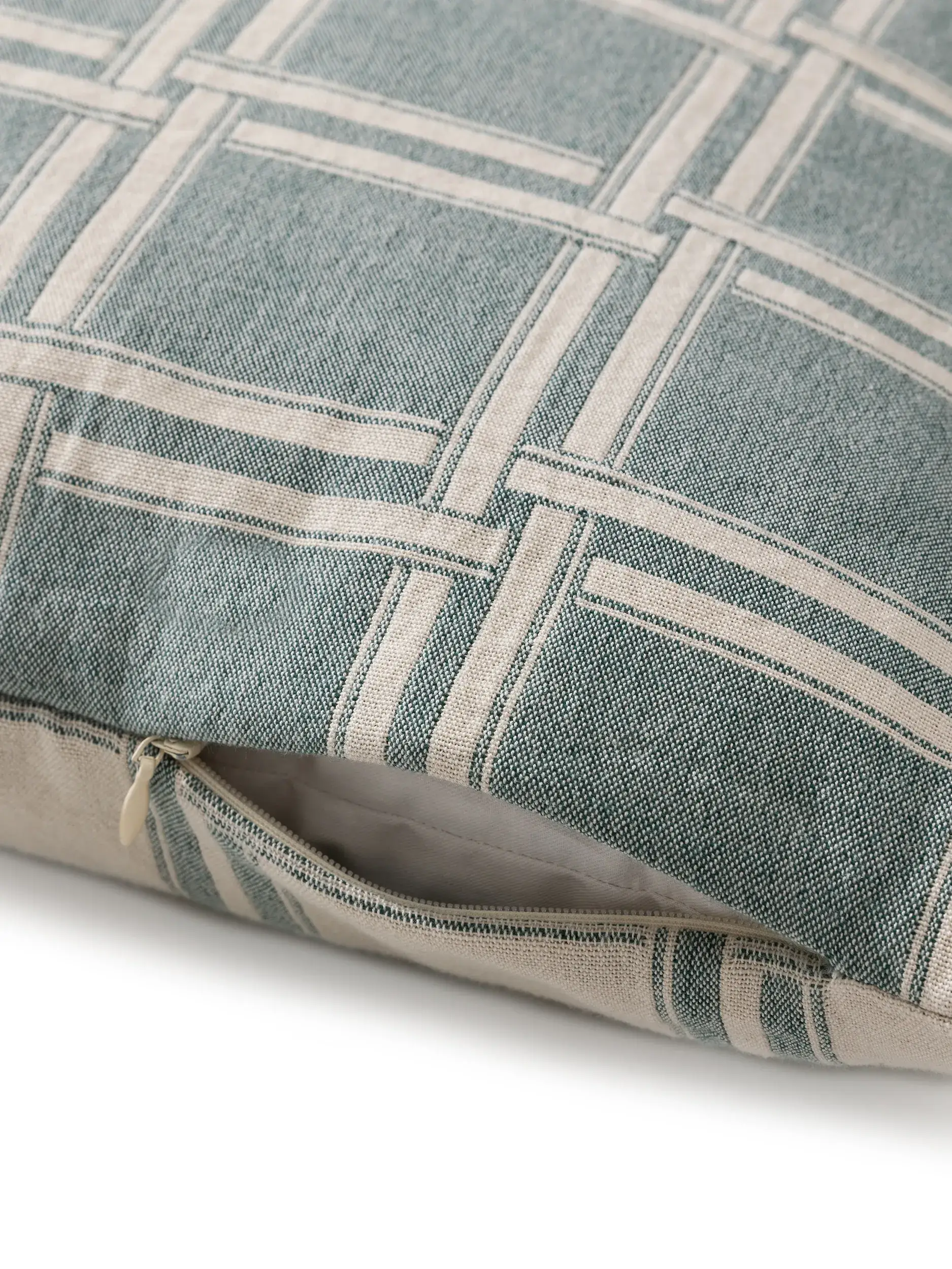 Cushion Cover Dario Cream/Green in Geometric design made of 100% Cotton by benuta Nest