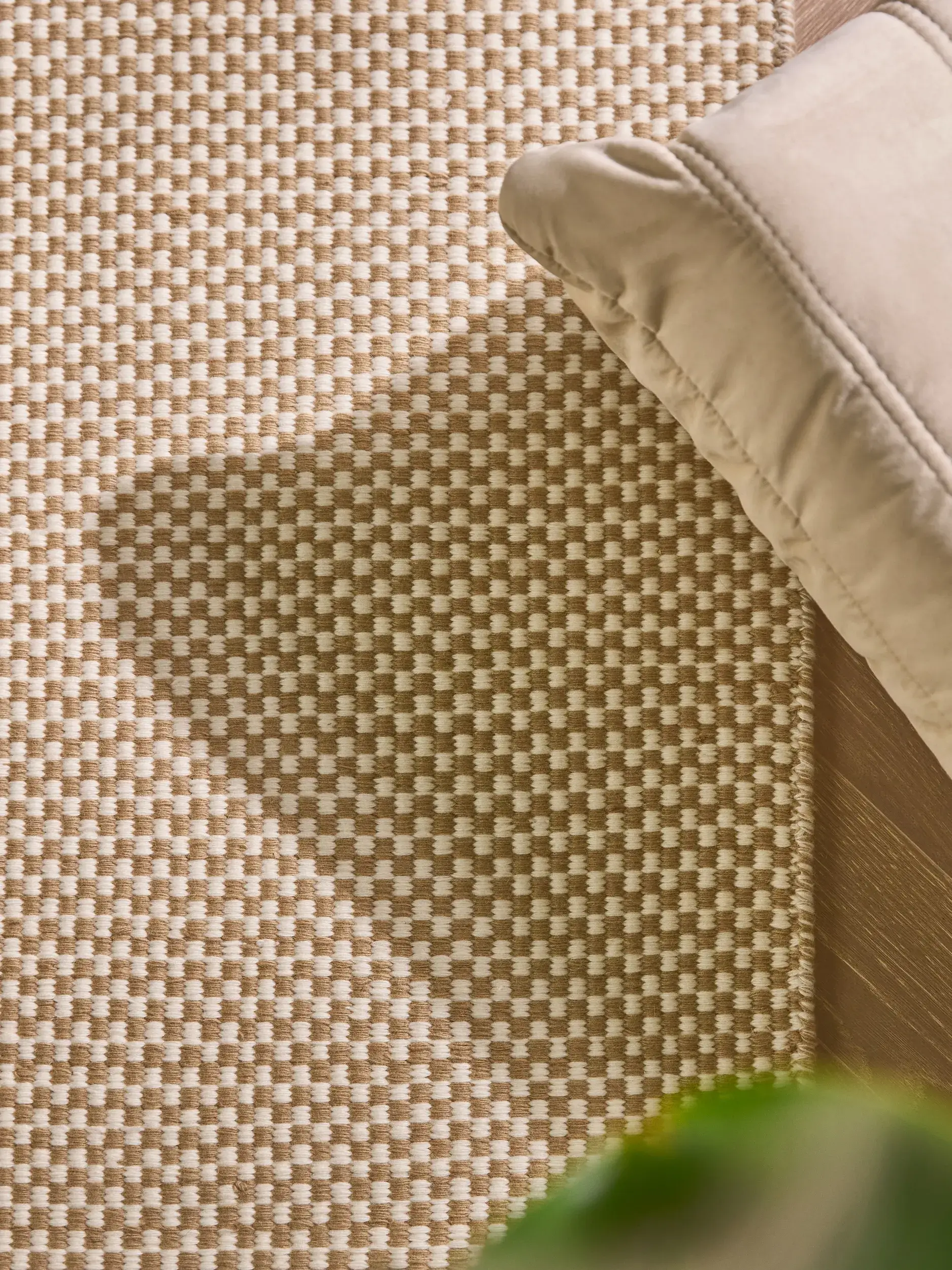 Teppich aus 100% Wolle (aus Neuseeland) in Beige mit 100% Wolle (aus Neuseeland) hohem Flor von benuta Pure