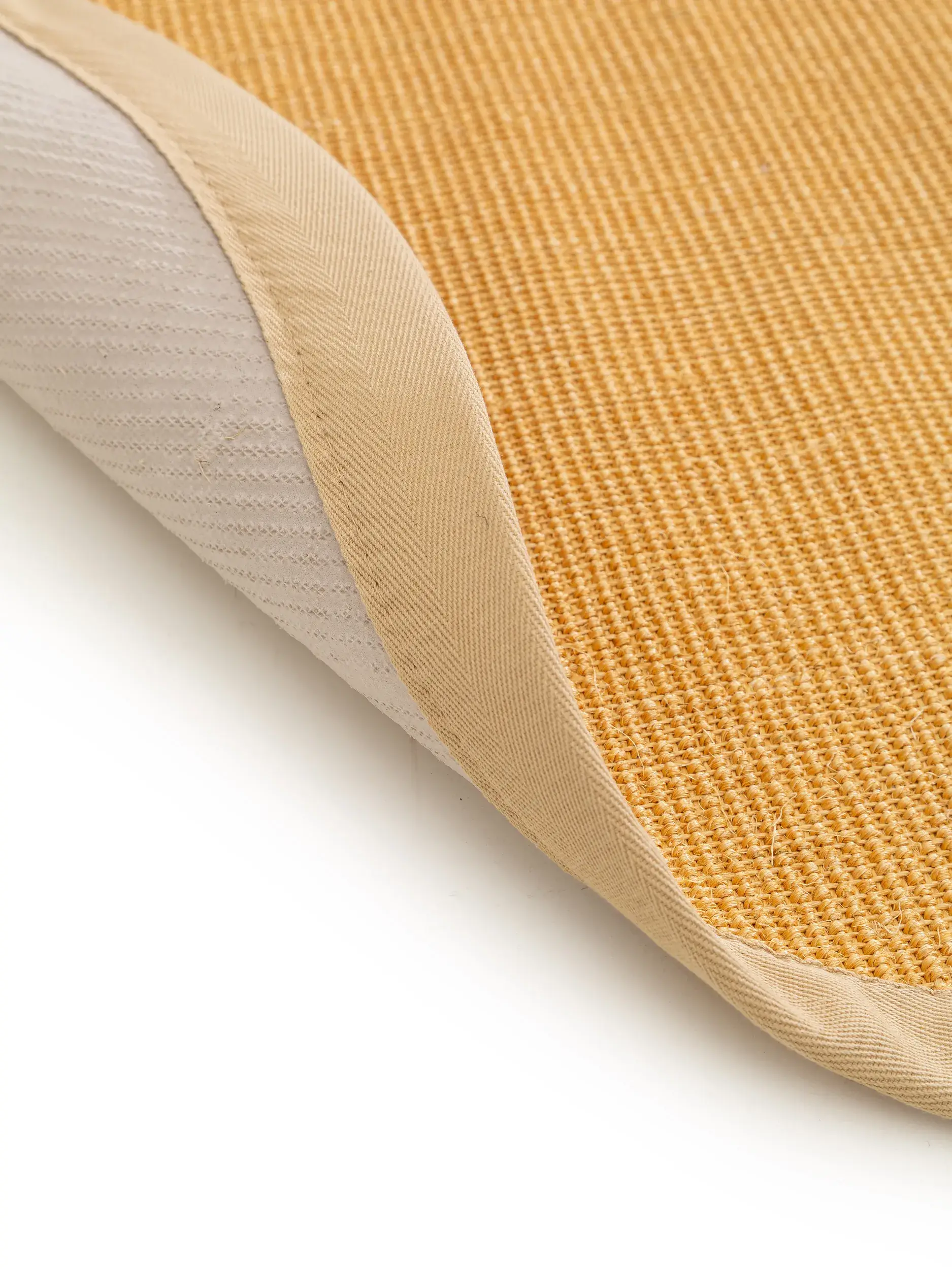 Teppich aus 100% Sisal in Beige mit 100% Sisal hohem Flor von benuta Nest