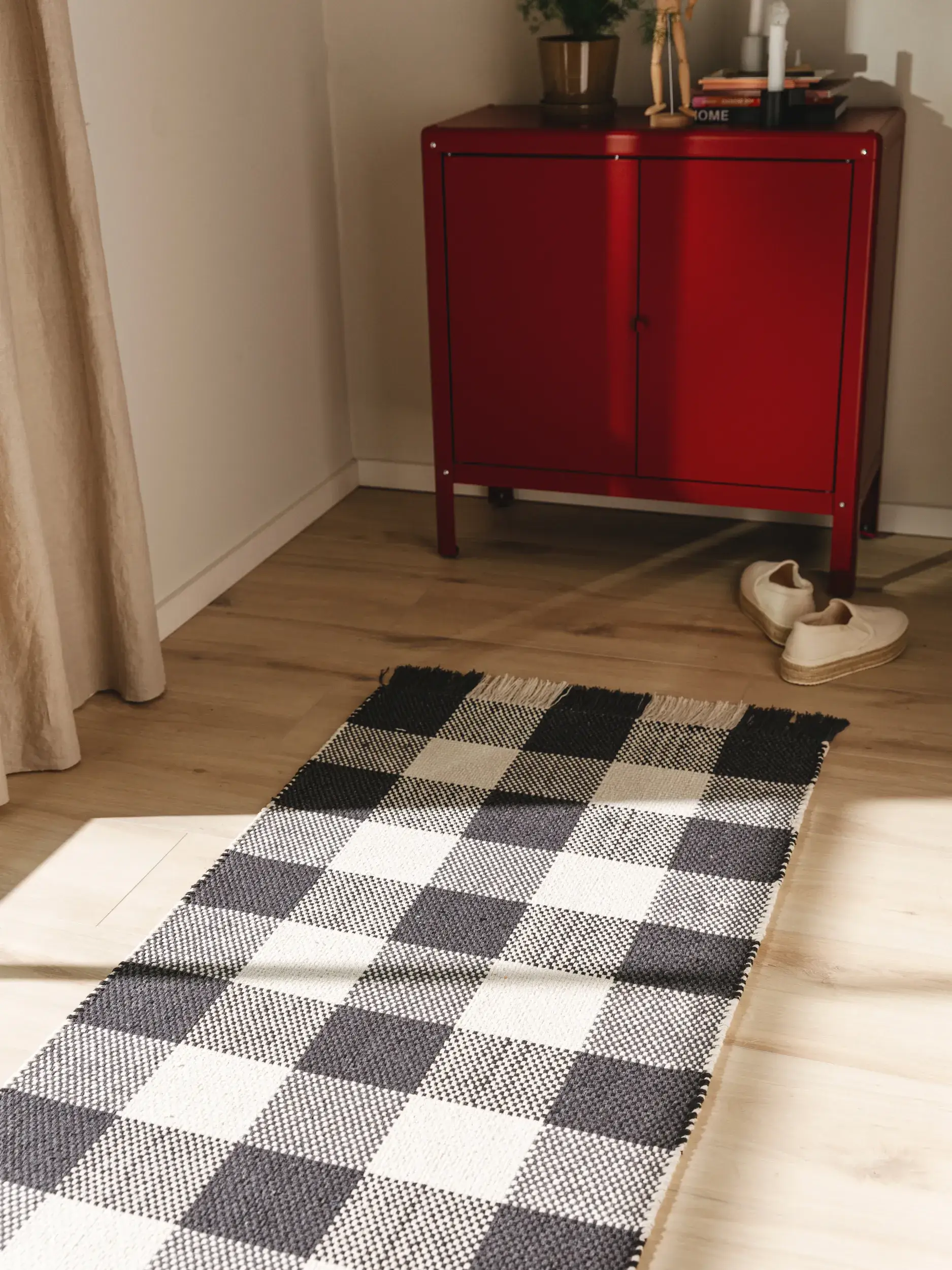 Teppich aus 100% Baumwolle in Schwarz/Weiß mit 100% Baumwolle hohem Flor von benuta Pop