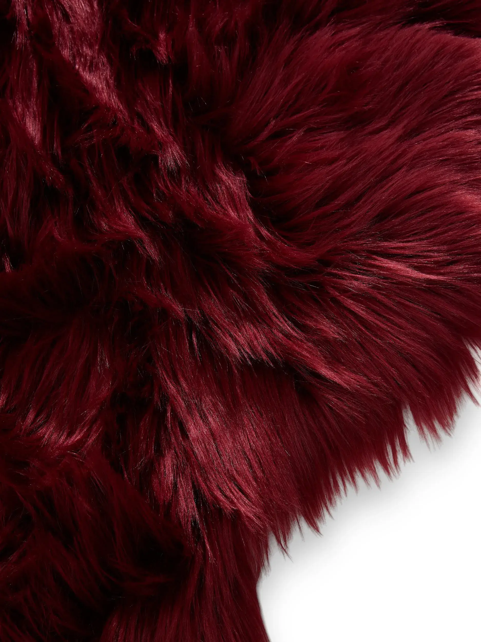 Matto 70% Polyacryl, 30% Polyestera värissä Rot 70% Polyacryl, 30% Polyester korkealla nukalla merkiltä benuta Pop