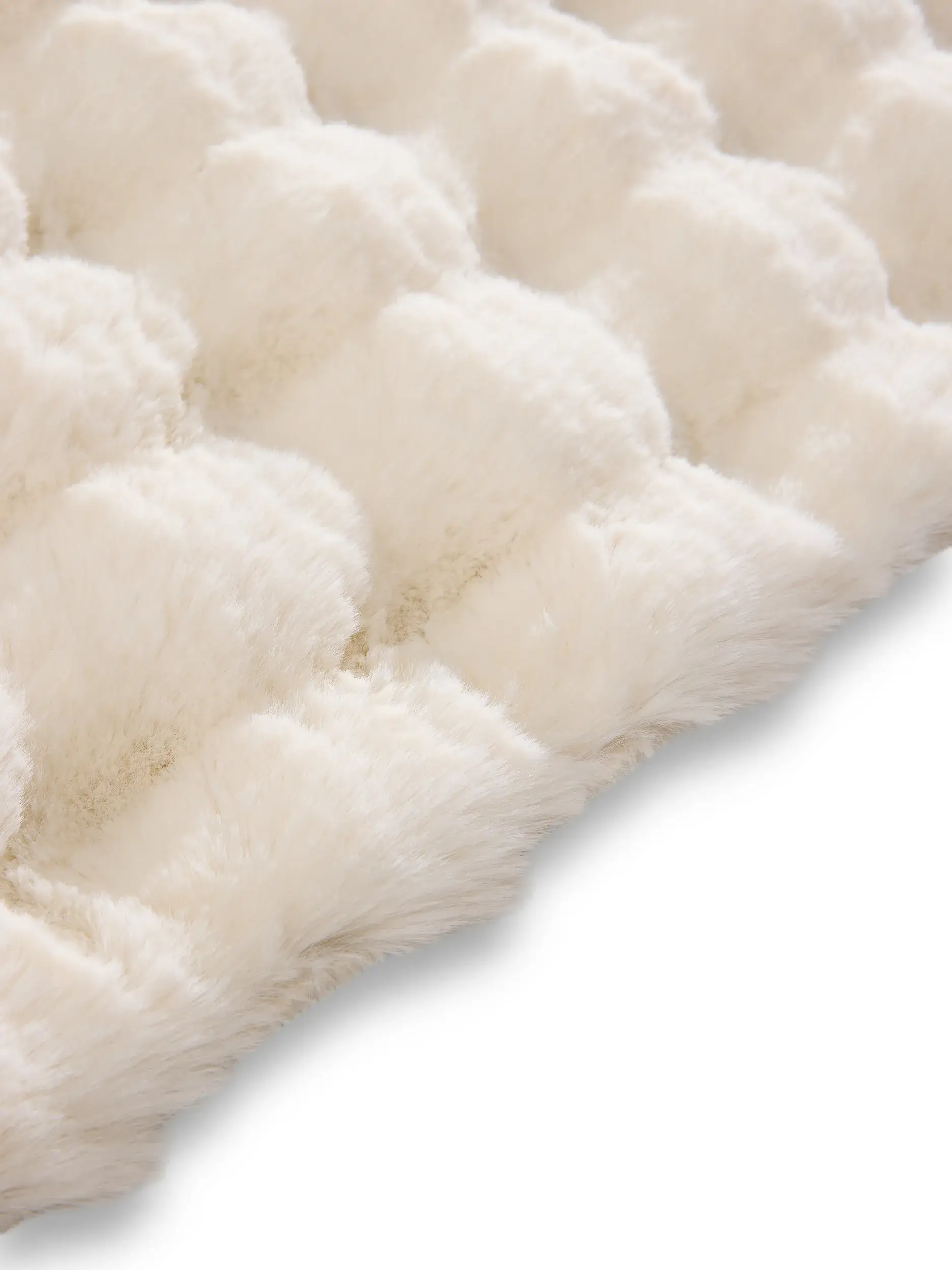 Rug made of 100% Polyester in Beige with a 100% Polyester high pile by benuta Nest