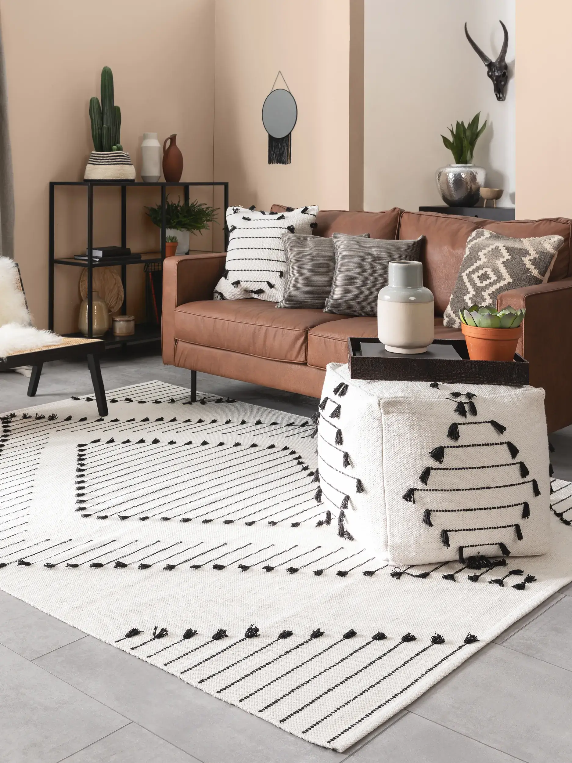 Rug made of 100% Baumwolle in Weiß with a 100% Baumwolle high pile by benuta Pop