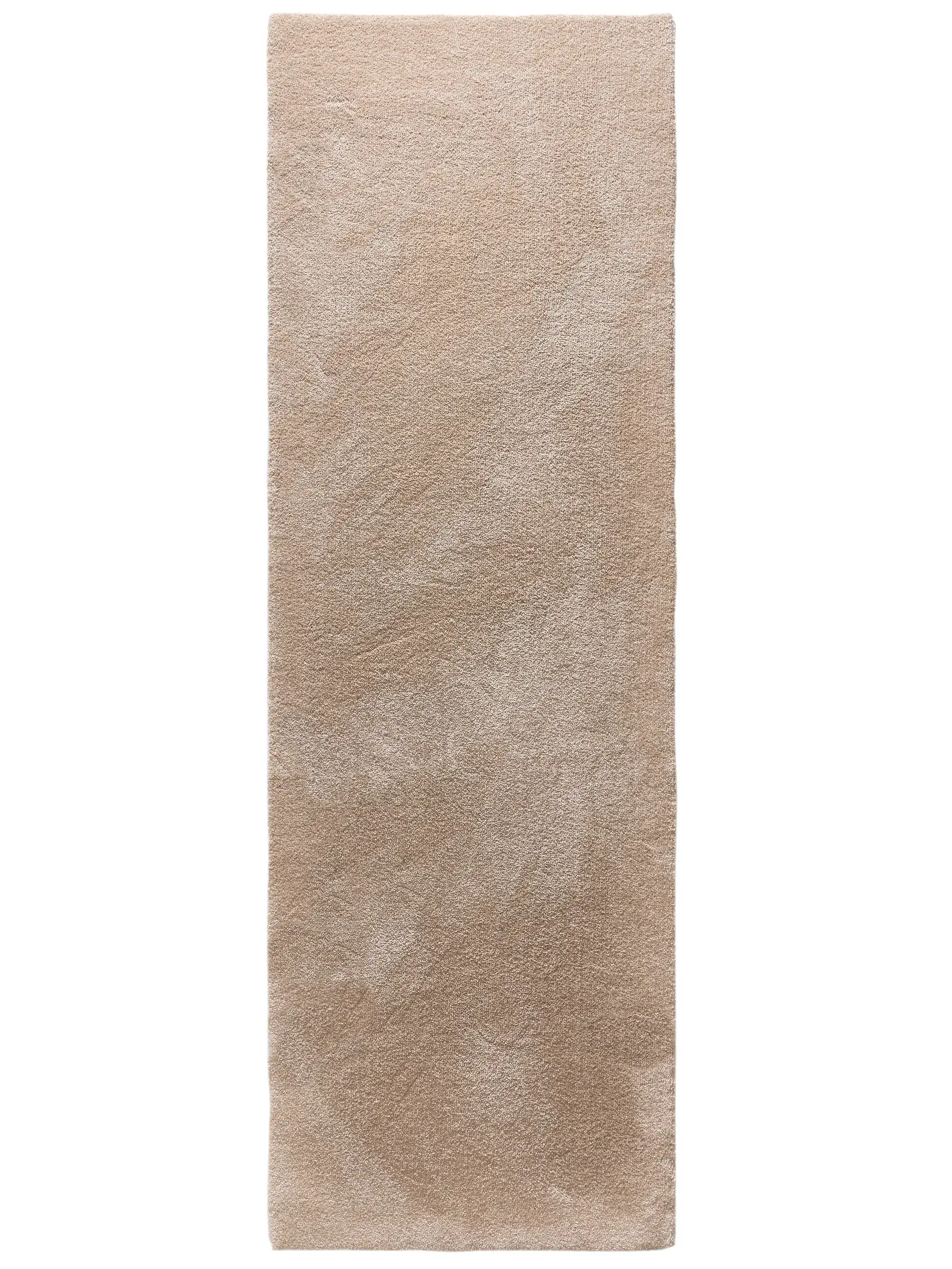 Matto 100% Polypropylena värissä Beige 100% Polypropylen korkealla nukalla merkiltä benuta Nest