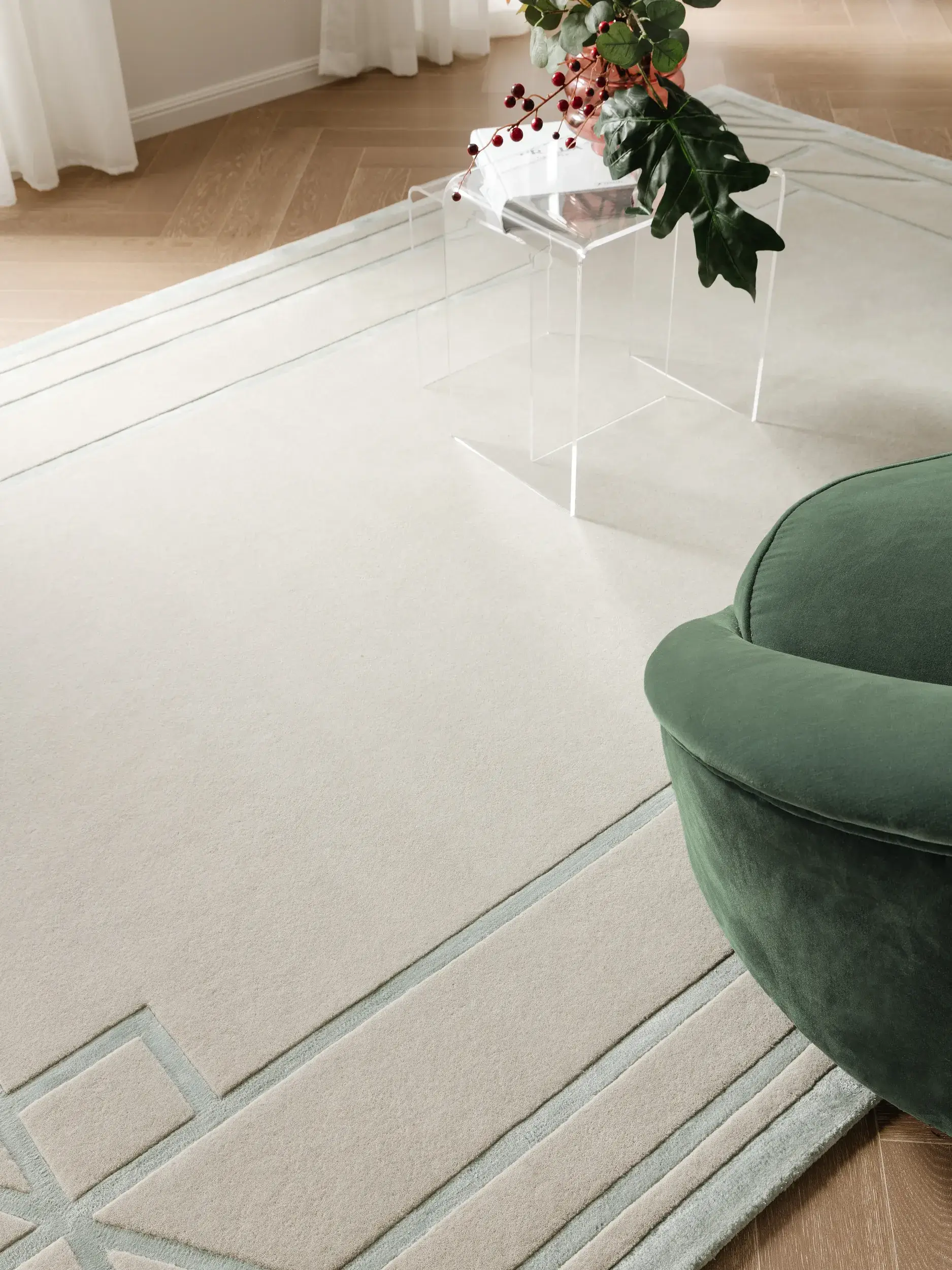 Teppich aus 80% Wolle, 20% Lyocell (Tencel™) in Grün mit 80% Wolle, 20% Lyocell (Tencel™) hohem Flor von benuta Finest