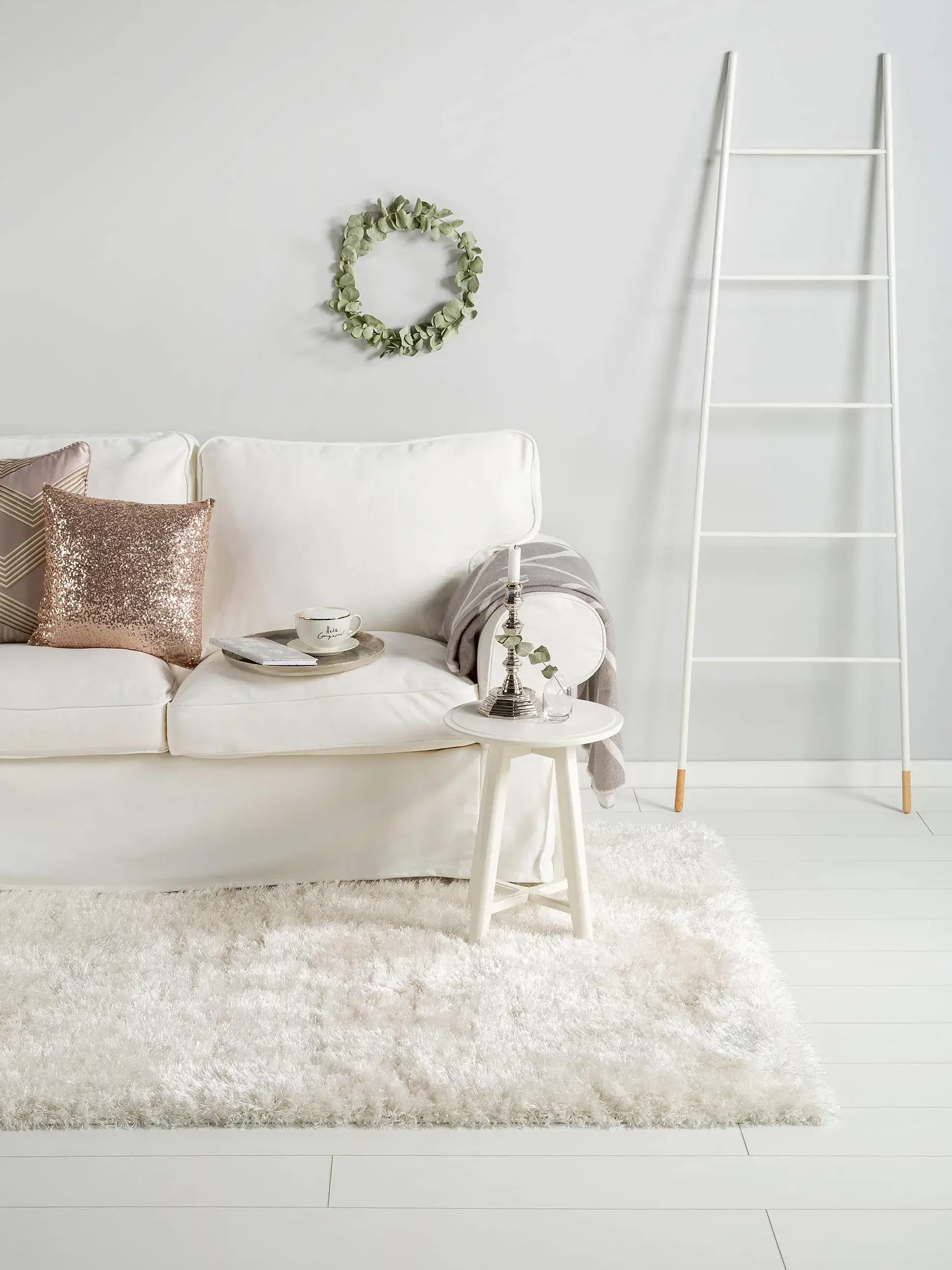 Matta Lea av 50% Polyester, 50% Polypropylen i Vit från benuta POP