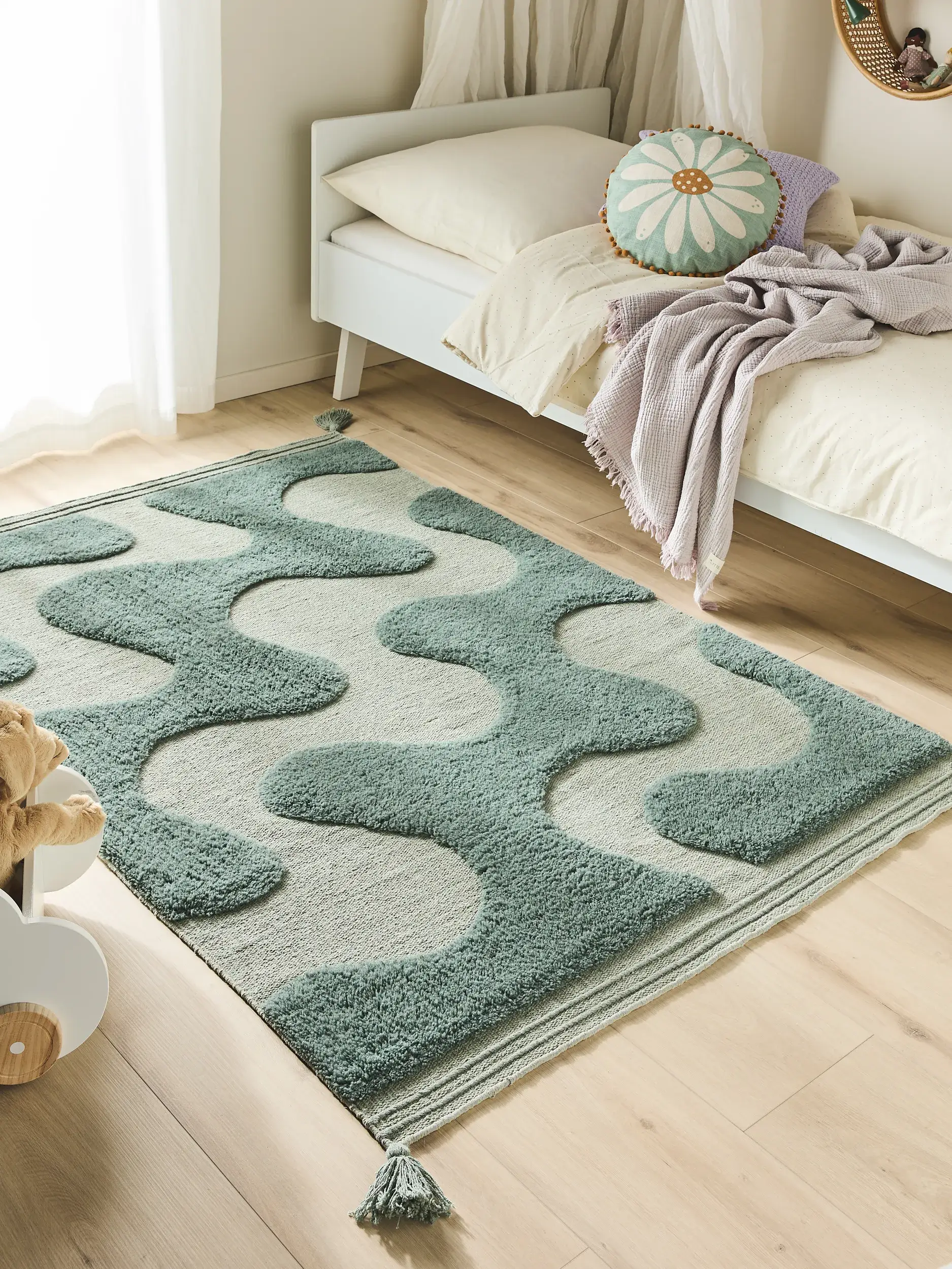 Rug made of 60% Baumwolle, 40% Wolle in Grün with a 60% Baumwolle, 40% Wolle high pile by Lytte