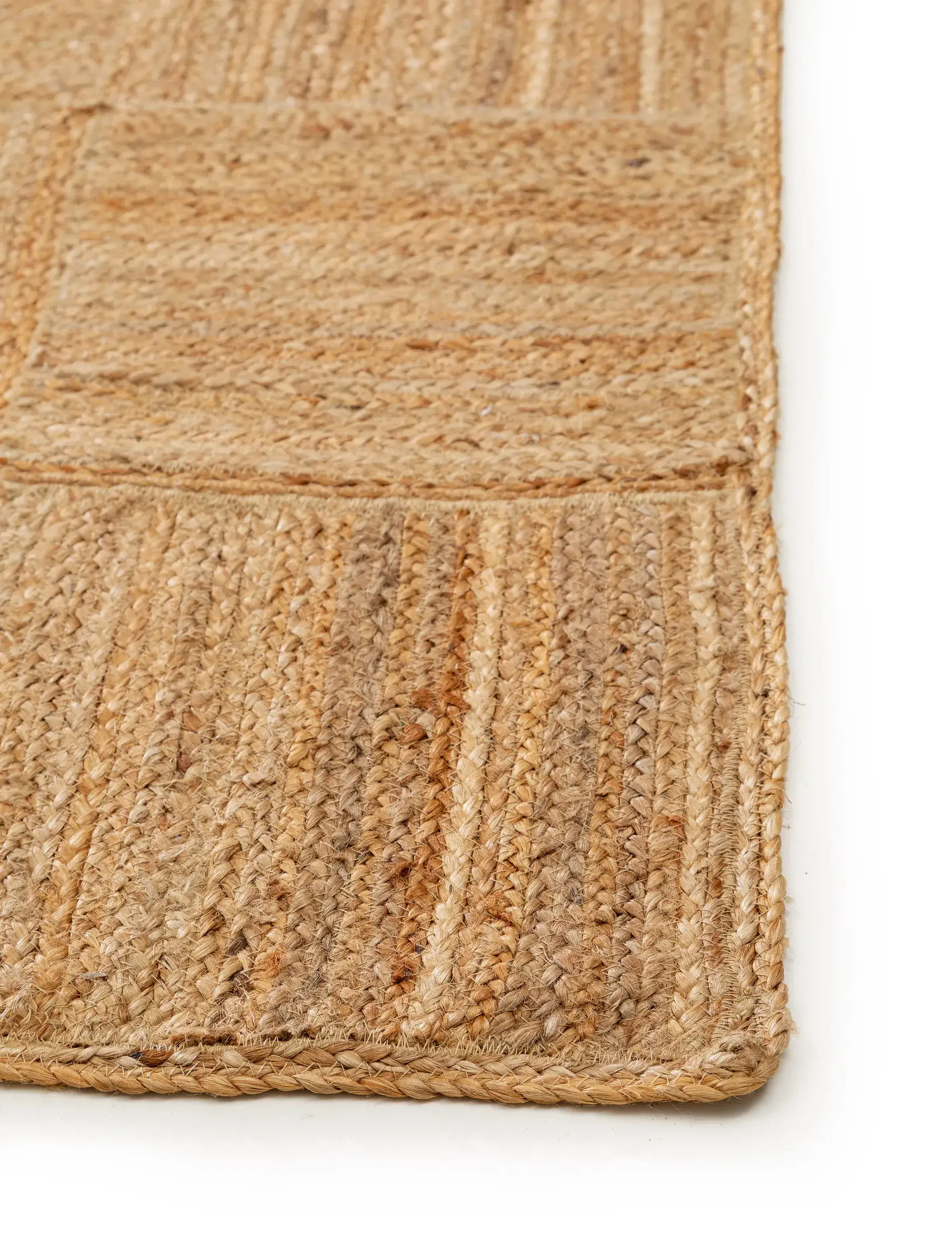 Teppich aus 100% Jute in Braun mit 100% Jute hohem Flor von benuta Pure