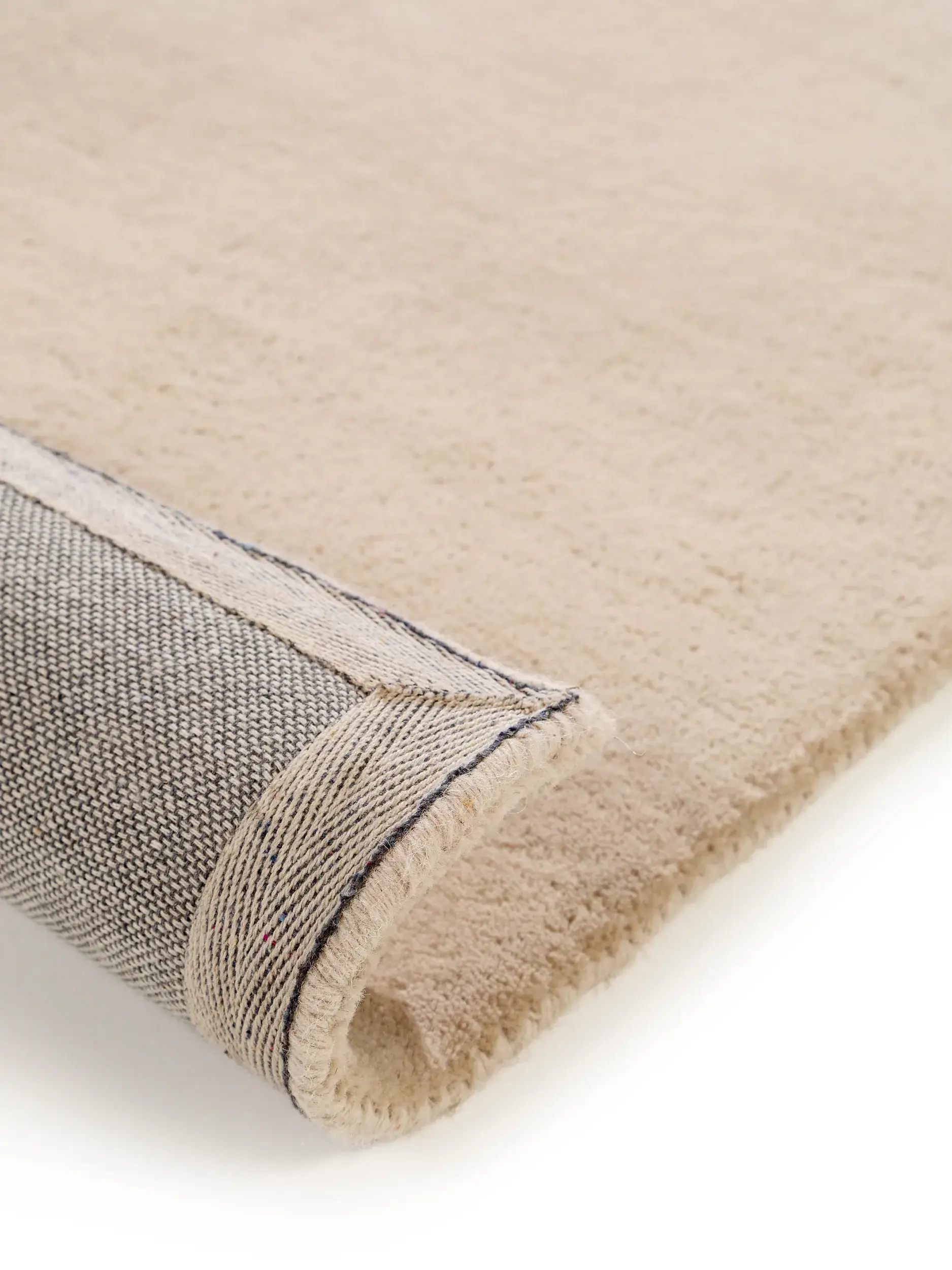 Tapijt van 100% Wol in Beige met een 100% Wol hoge pool van benuta nest