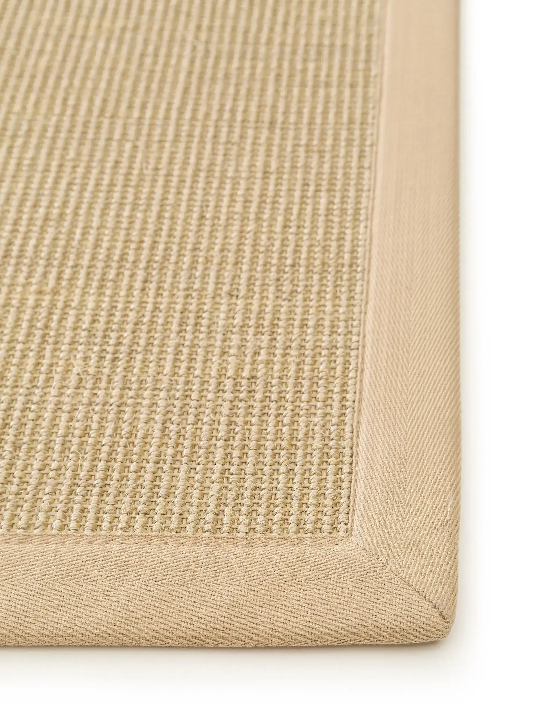 Fußmatte Sana Cream im Design Bordüre aus 100% Sisal von benuta Nest