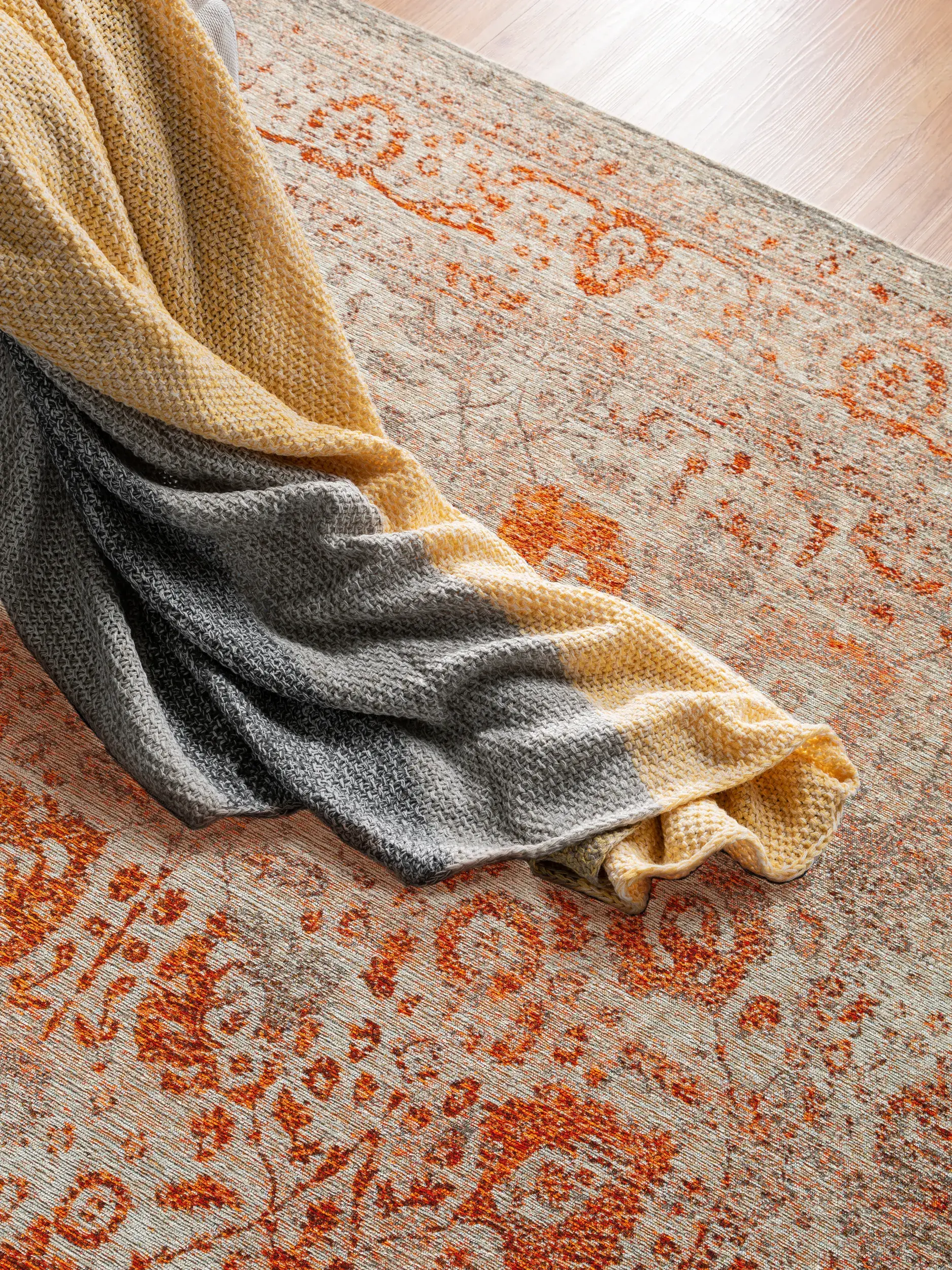 Alfombra de 74% Poliéster, 25% Algodón, 1% Látex en Multicolor con un pelo de {{Placeholder_Pile Height}} de altura de benuta POP
