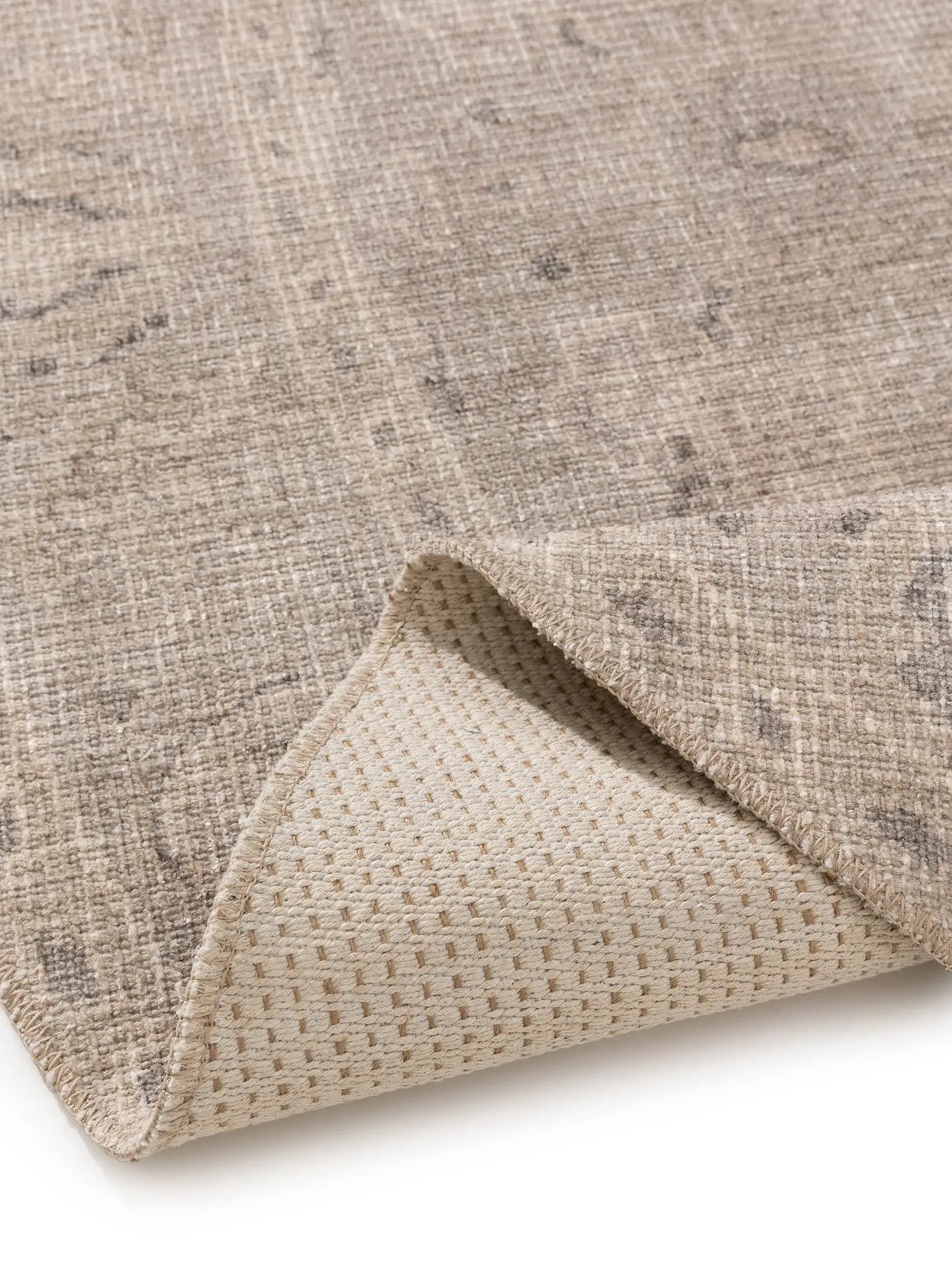 Teppich aus 50% Polyester, 50% Polycotton in Grau mit 50% Polyester, 50% Polycotton hohem Flor von benuta Nest