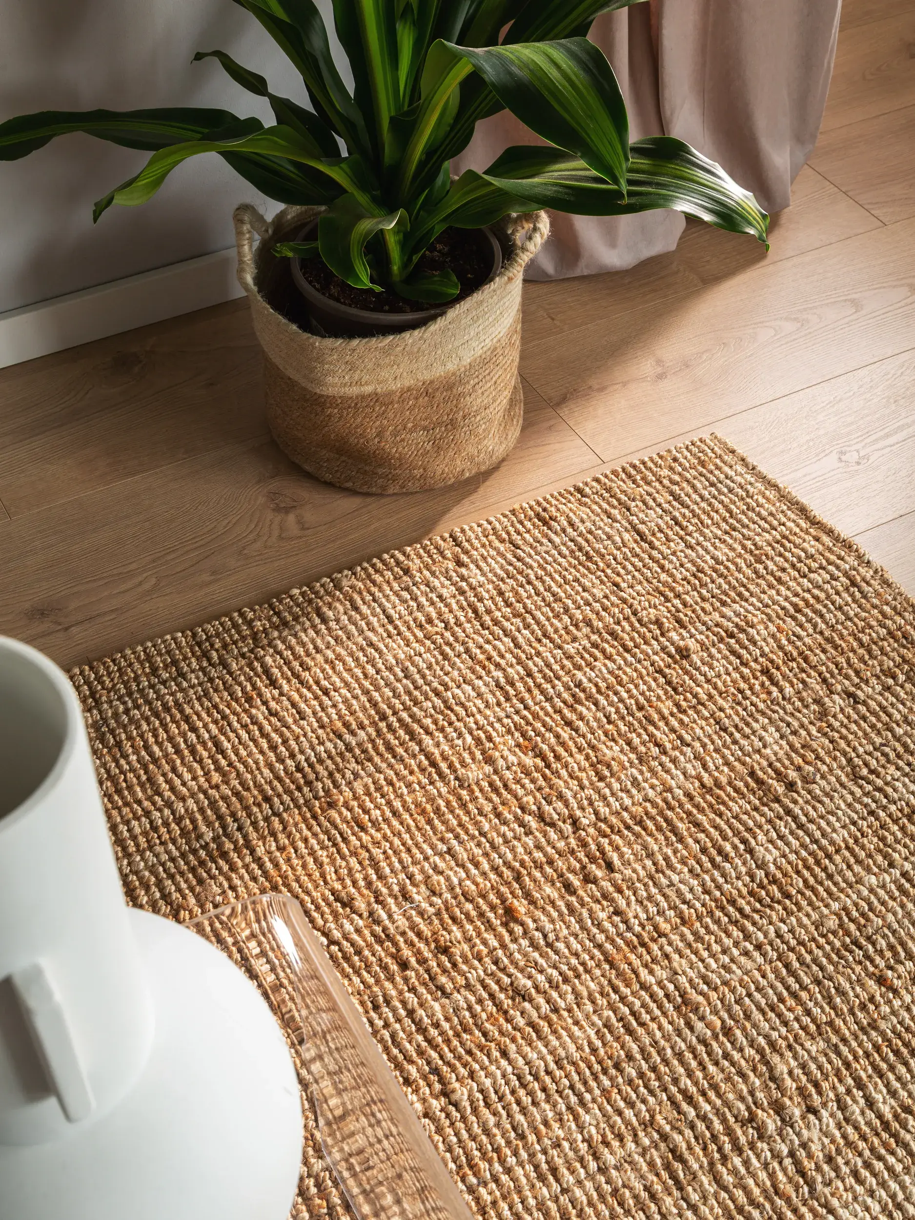 Teppich aus 100% Jute in Beige mit 100% Jute hohem Flor von benuta Pure