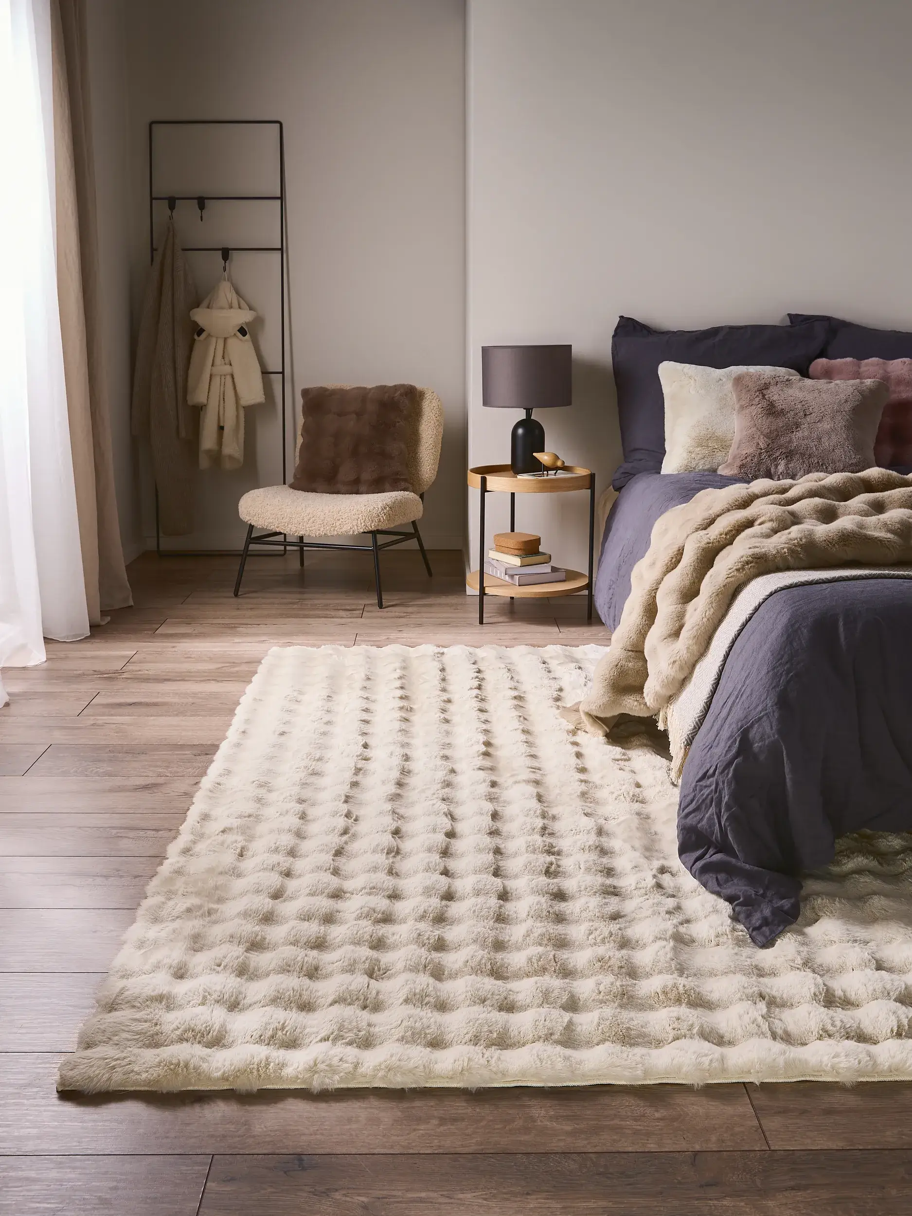 Rug made of 100% Polyester in Beige with a 100% Polyester high pile by benuta Nest