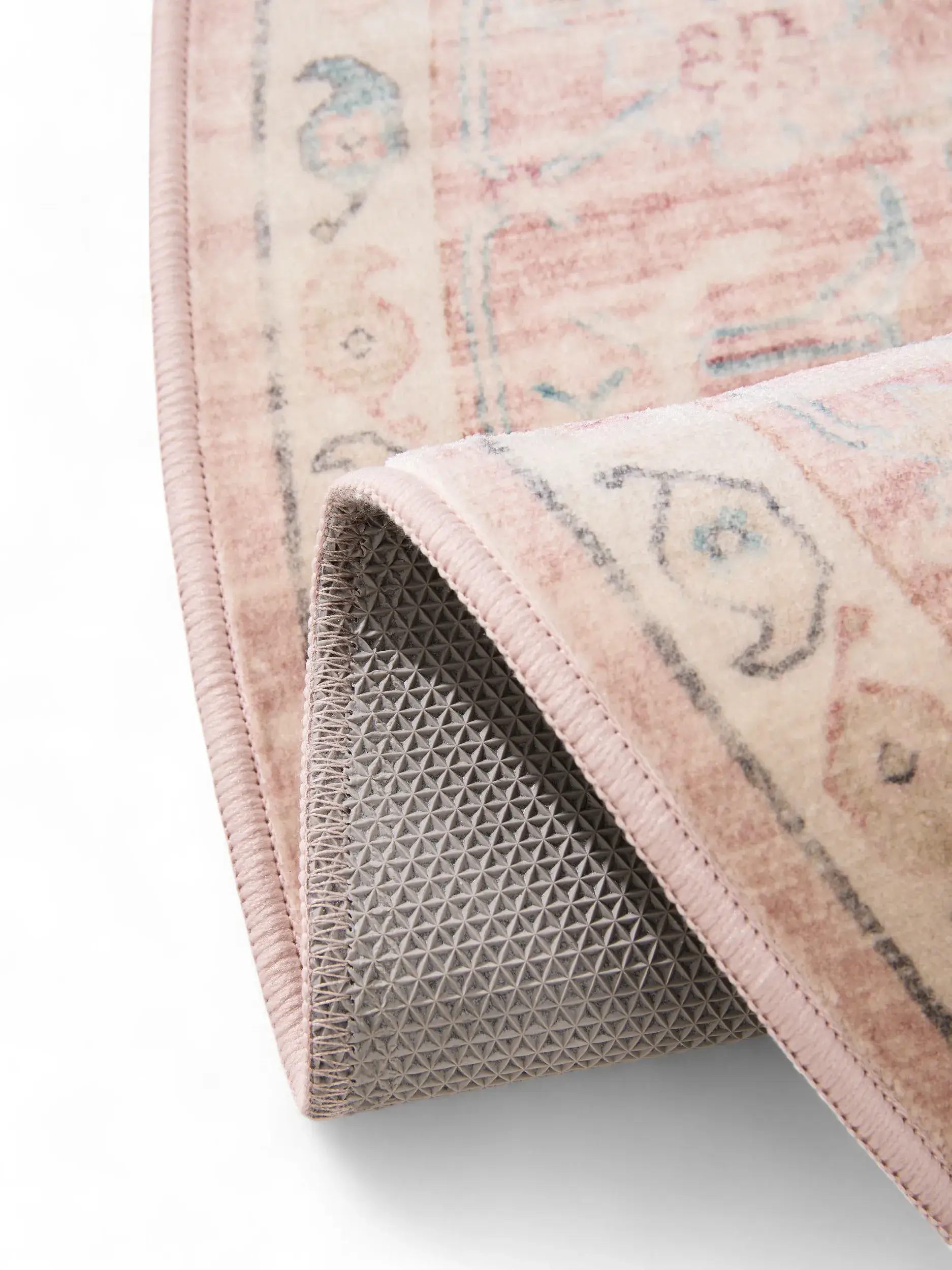 Rug made of 100% Polyester in Pink with a 100% Polyester high pile by benuta Nest