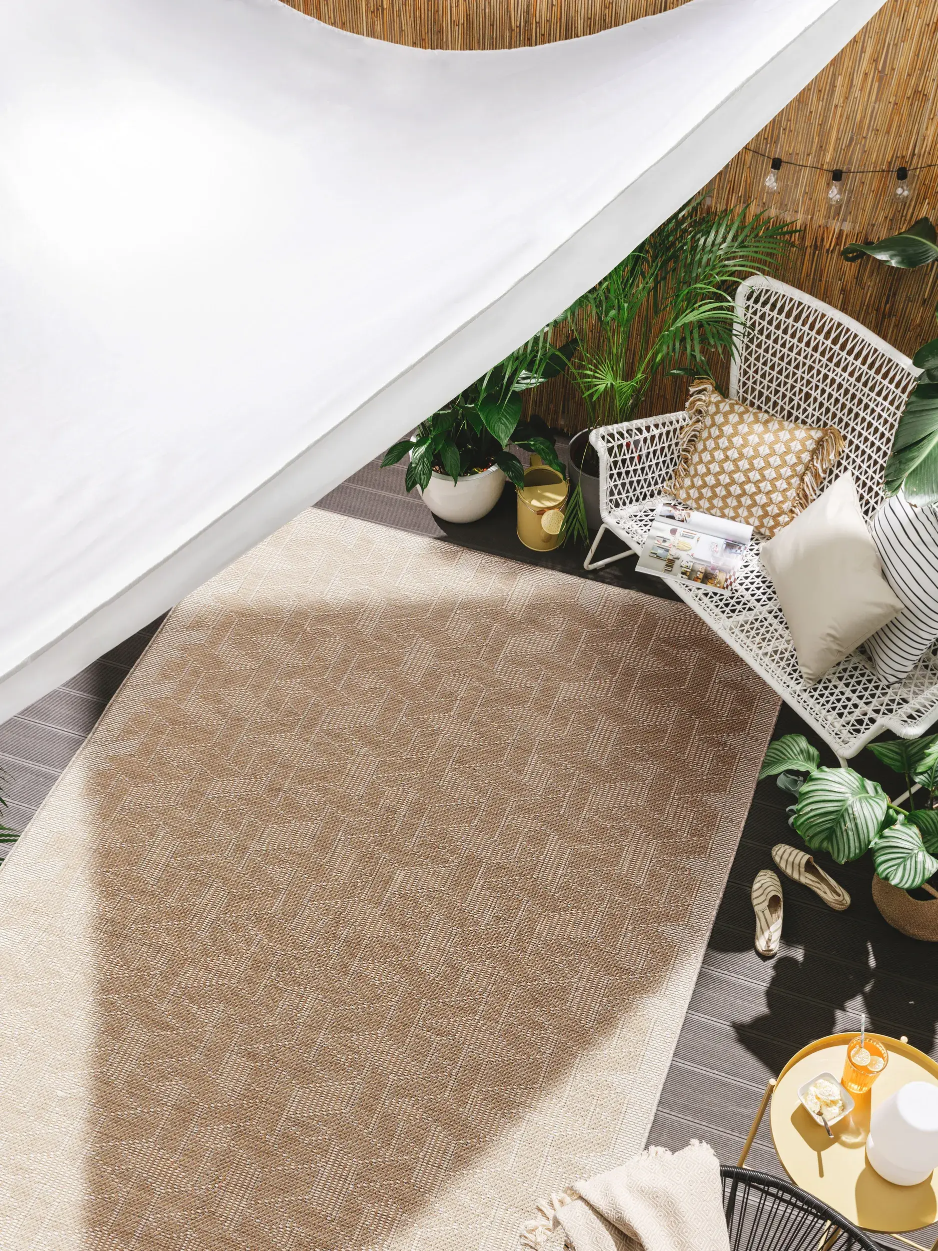 Teppich aus 100% Polypropylen in Weiß mit 100% Polypropylen hohem Flor von benuta Nest