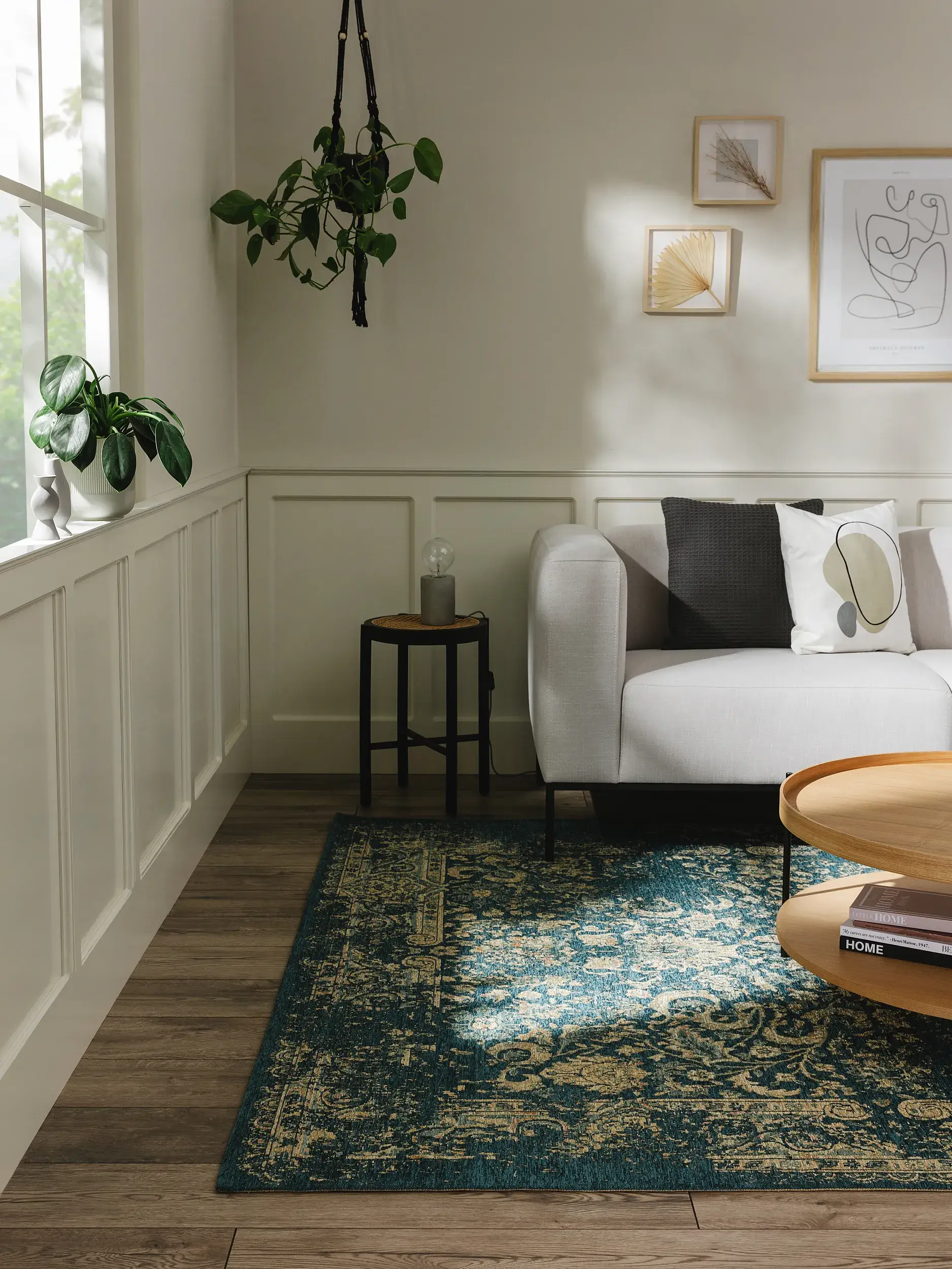 Tæppe Frencie af 55% Polyakryl, 27% Polyester, 17% Bomuld, 1% Latex i Blå fra benuta nest