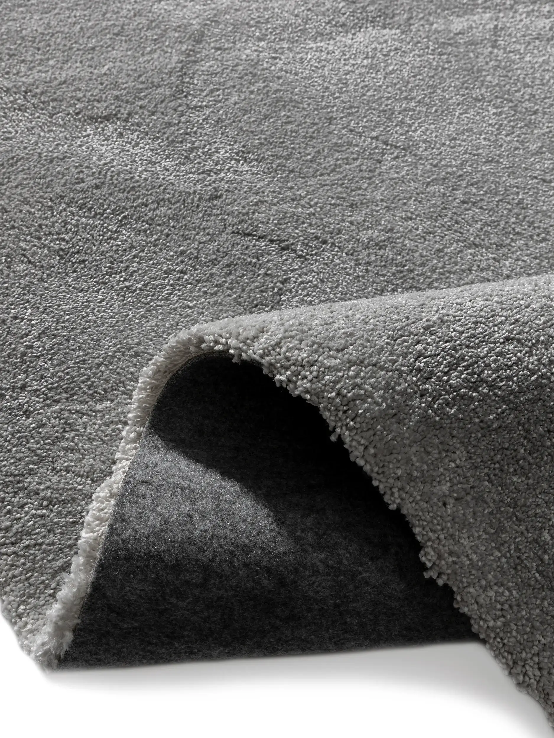 Rug made of 100% Polypropylen in Grau with a 100% Polypropylen high pile by benuta Nest