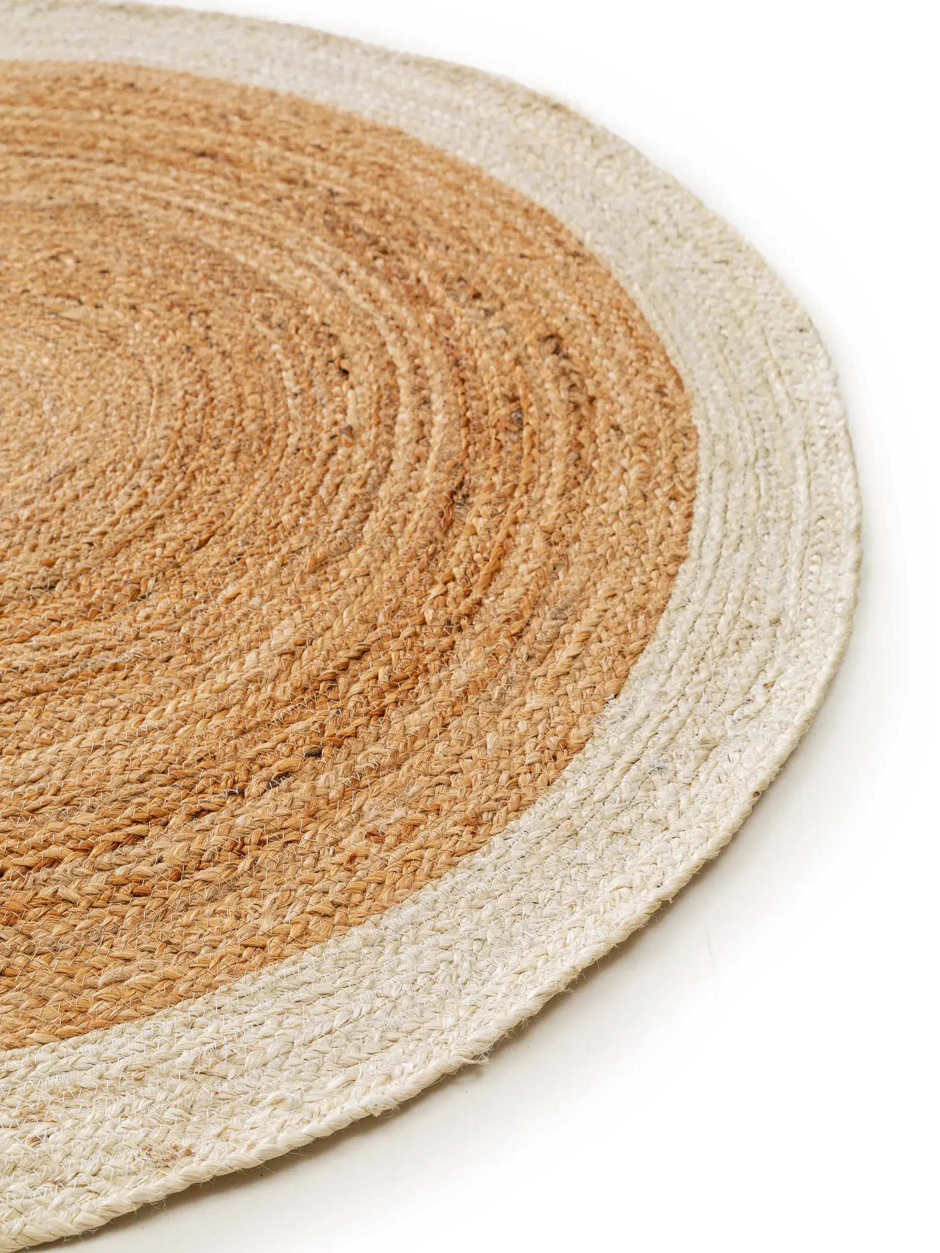 Tapijt van 100% Jute in Wit met een 100% Jute hoge pool van benuta pure