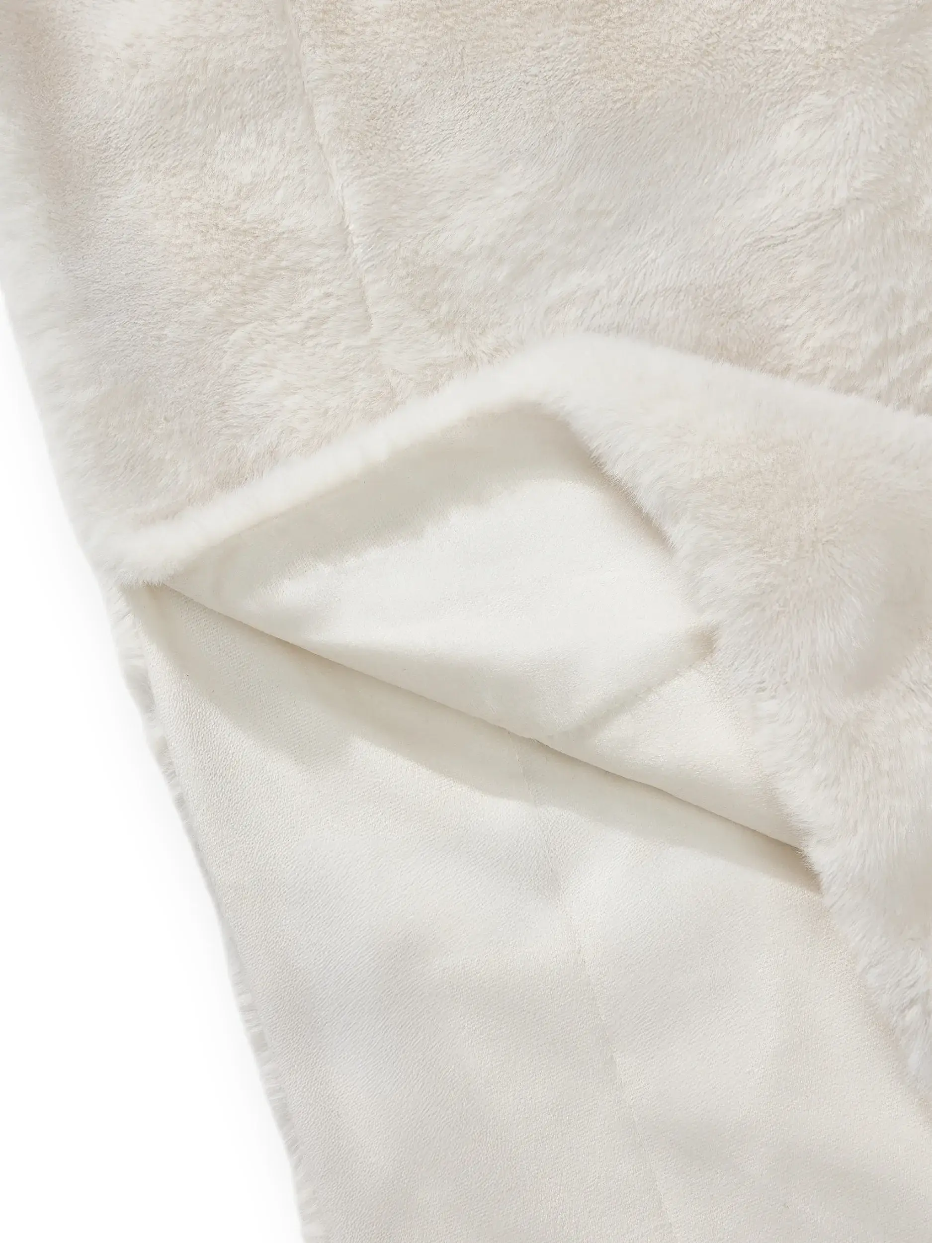 Kuscheldecke Dave Cream im Design  aus  von benuta Nest
