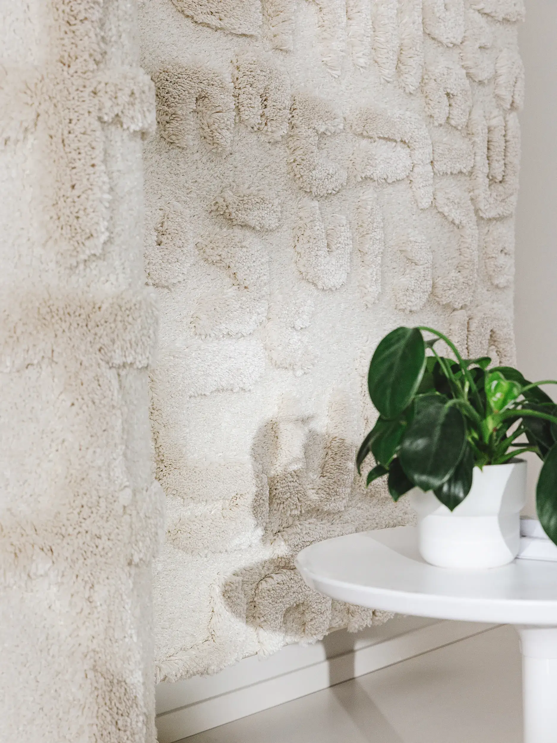 Teppich aus 80% Polypropylen, 20% Polyester in Beige mit 80% Polypropylen, 20% Polyester hohem Flor von benuta Pop