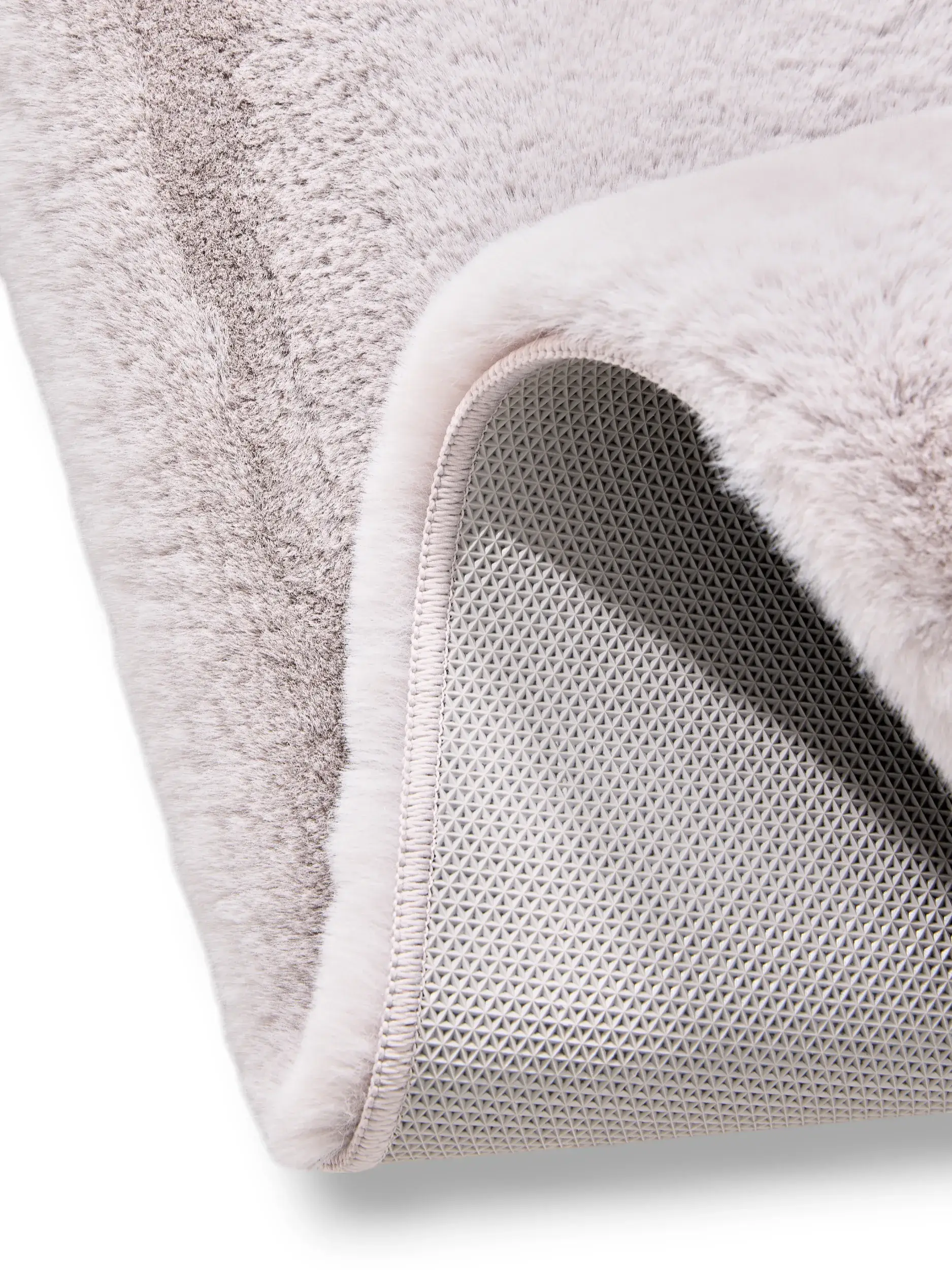 Teppich aus 100% Polyester in Grau mit 100% Polyester hohem Flor von benuta Nest