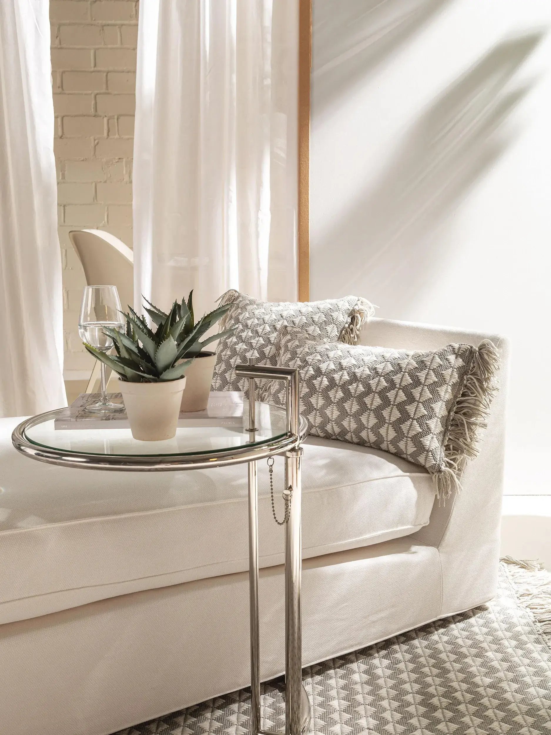 In- & Outdoor Kissen Morty Grau in Geometrisch design made of 100% Polyester (recycled PET) by benuta Pure